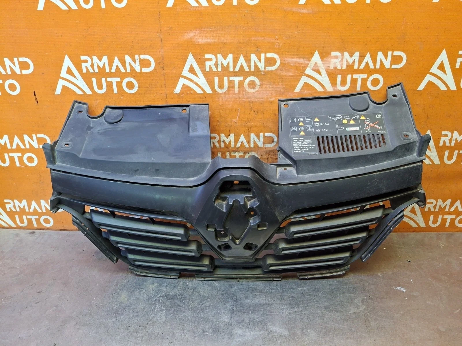 Решетка радиатора RENAULT Logan 2018-2022 623105887R 2