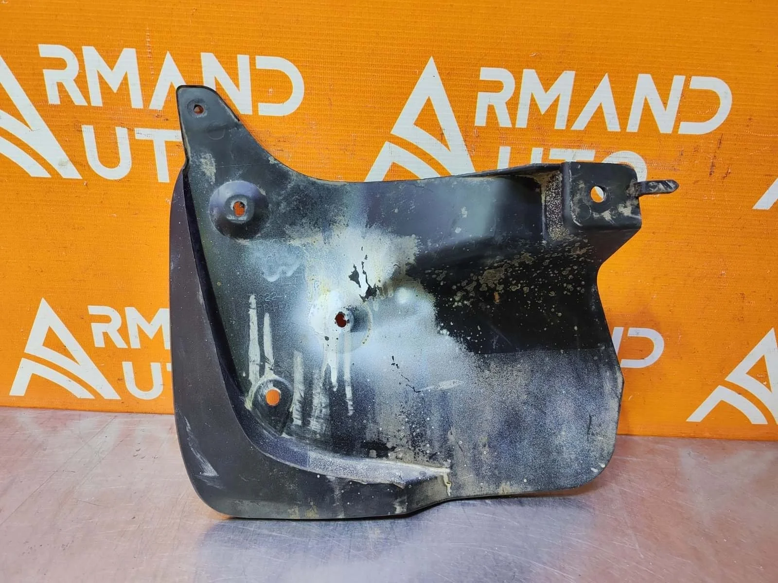 Брызговик Toyota Land Cruiser 2007-2015 7662260130 200, передний левый