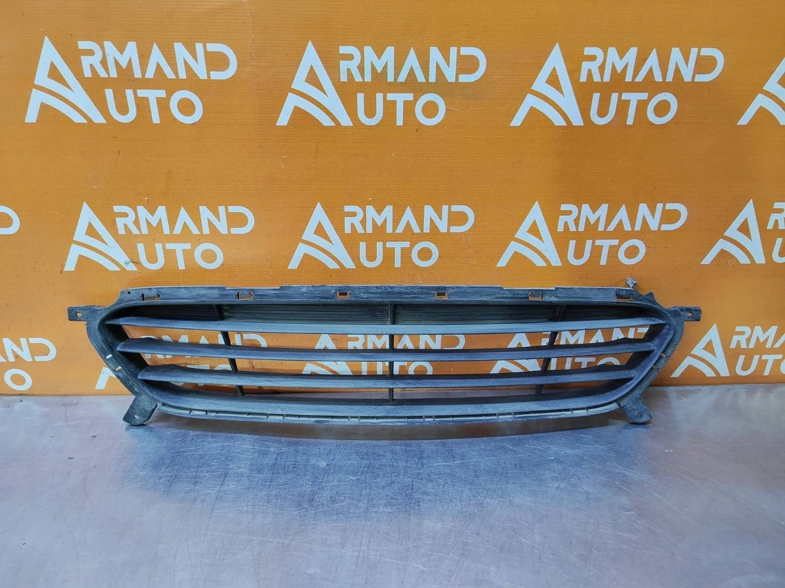 Решетка бампера Hyundai Solaris 2010-2014 865611R000 1, передняя