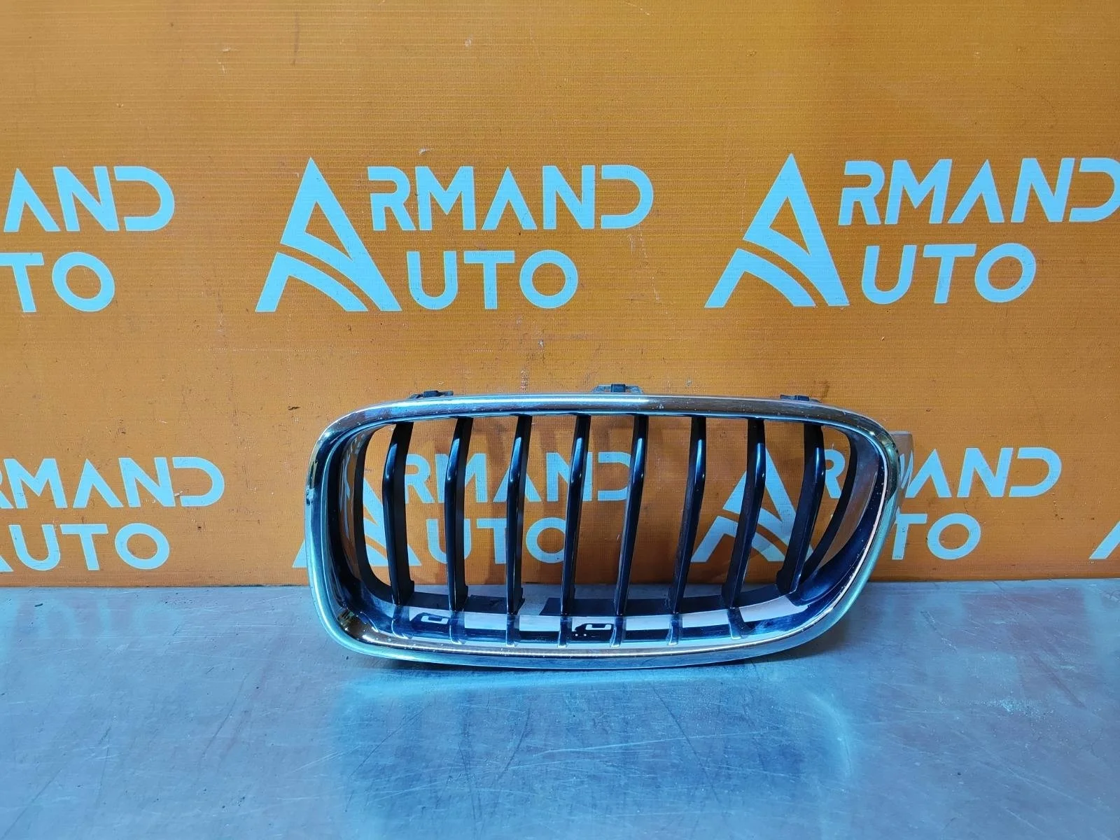 Решетка радиатора BMW 3 series 2011-2020 51137260497 F30 F31, левая
