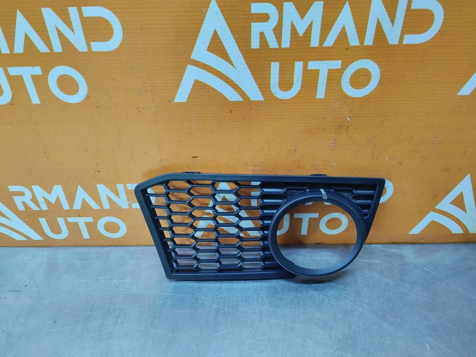 Окантовка птф BMW 5 series 2009-2013 51117906198 F10 F11, правая