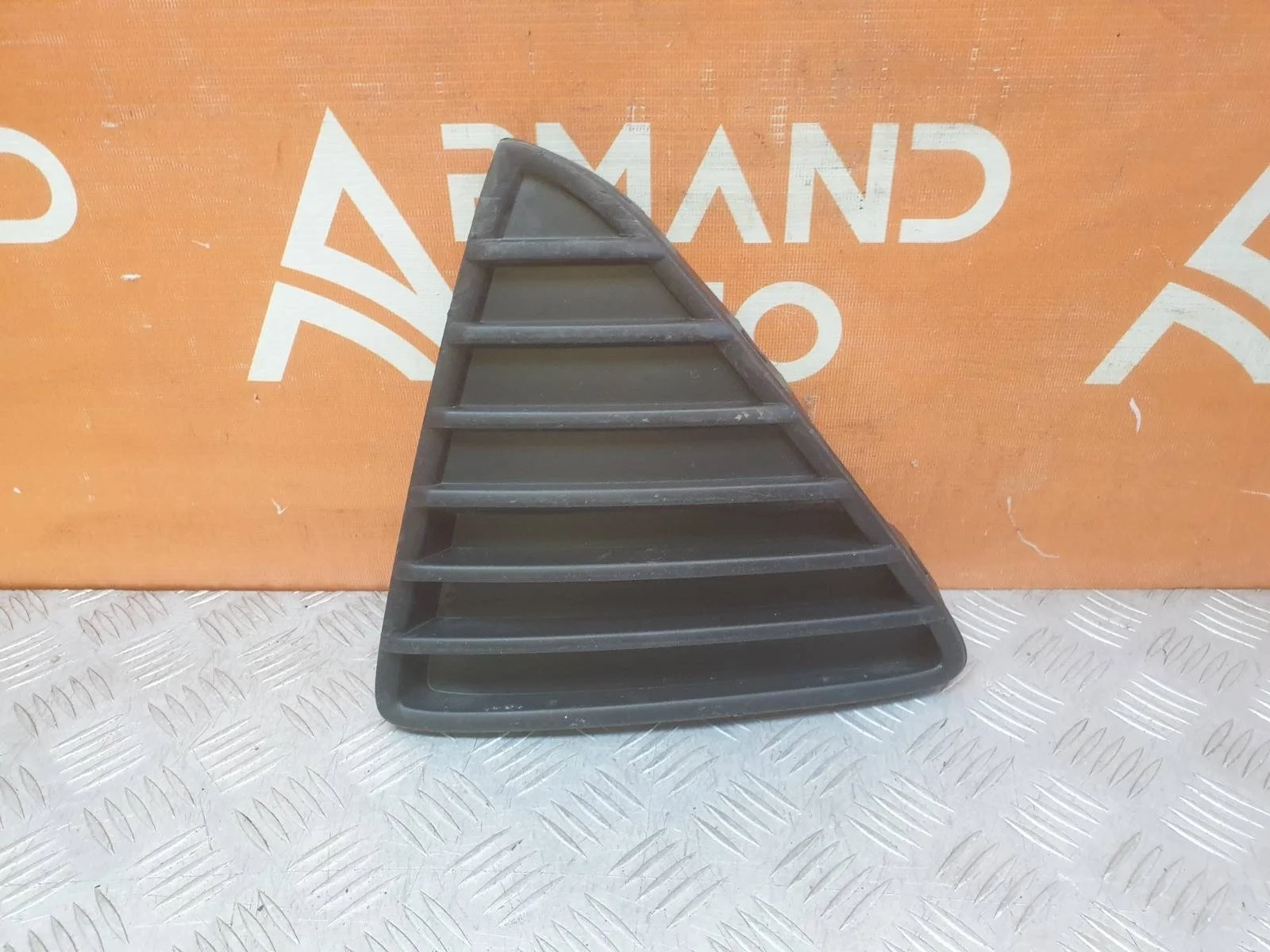 Решетка бампера Ford Focus 2011-2015 1718737 3, передняя левая