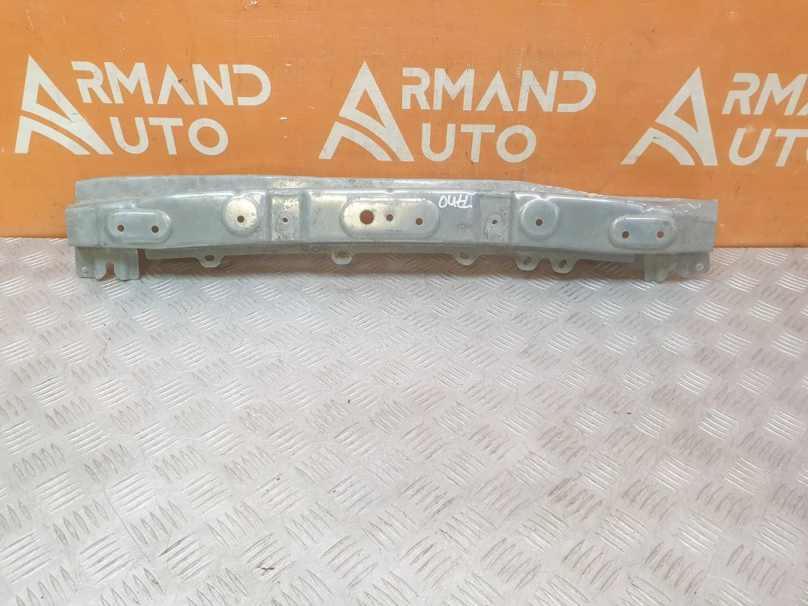 Усилитель бампера верхний Mitsubishi Outlander 2015-2023 6400G576 3, передний