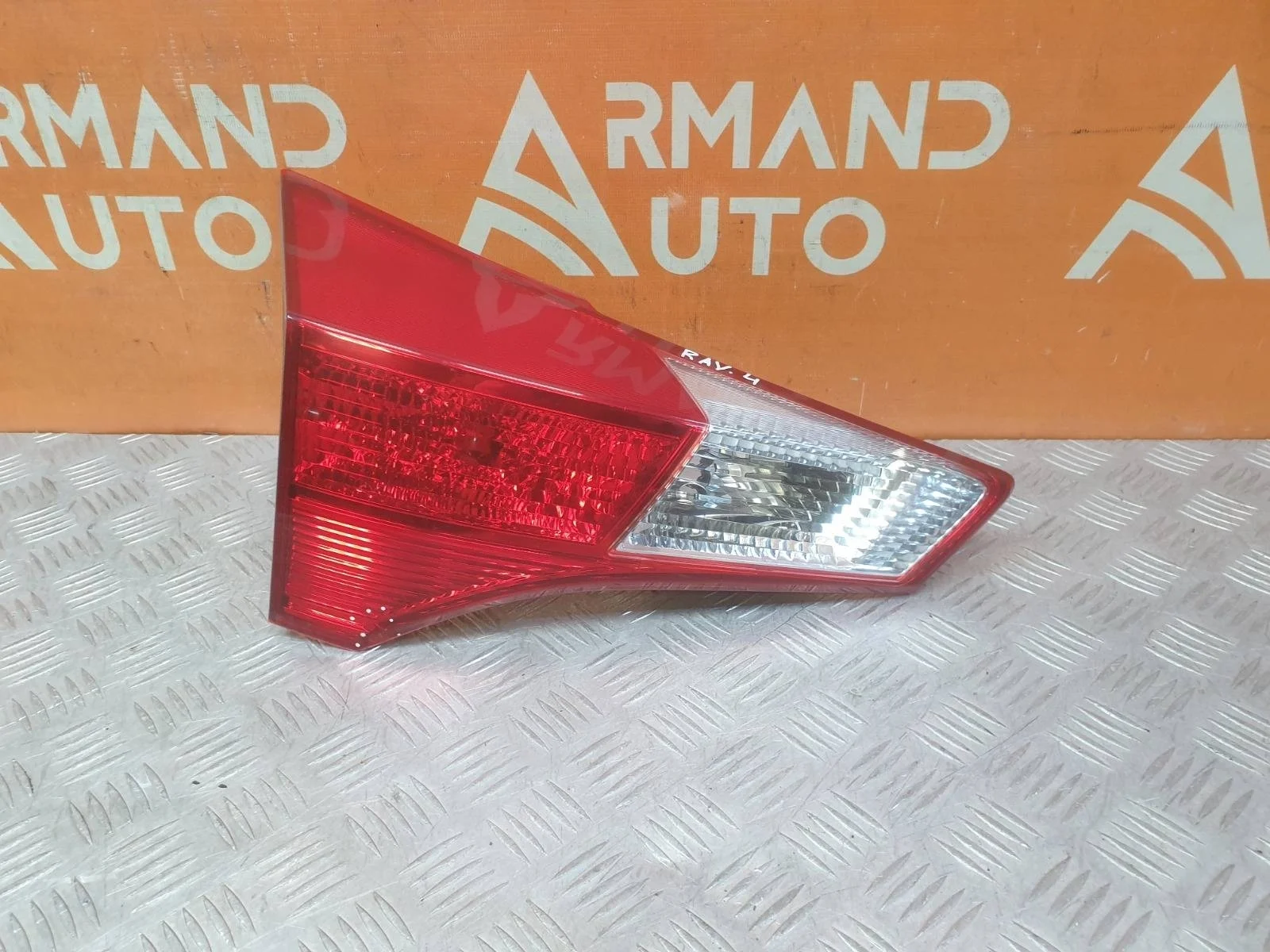 Фонарь внутренний Toyota Rav4 2012-2015 8159342010 4 CA40, левый