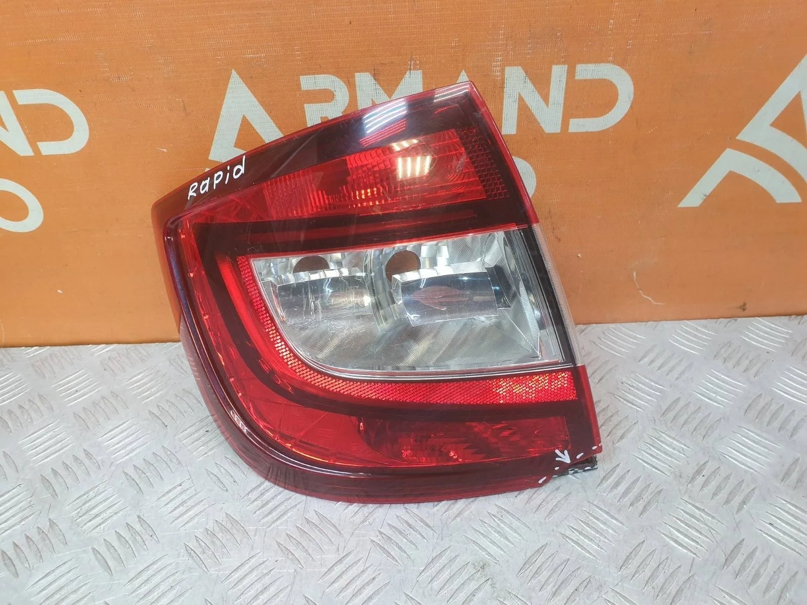 Фонарь Skoda Rapid 2017-2020 5JH945711 1, левый