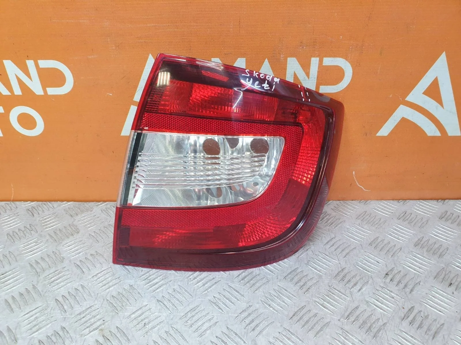 Фонарь Skoda Rapid 2014-2020 5JH945112A 1, правый