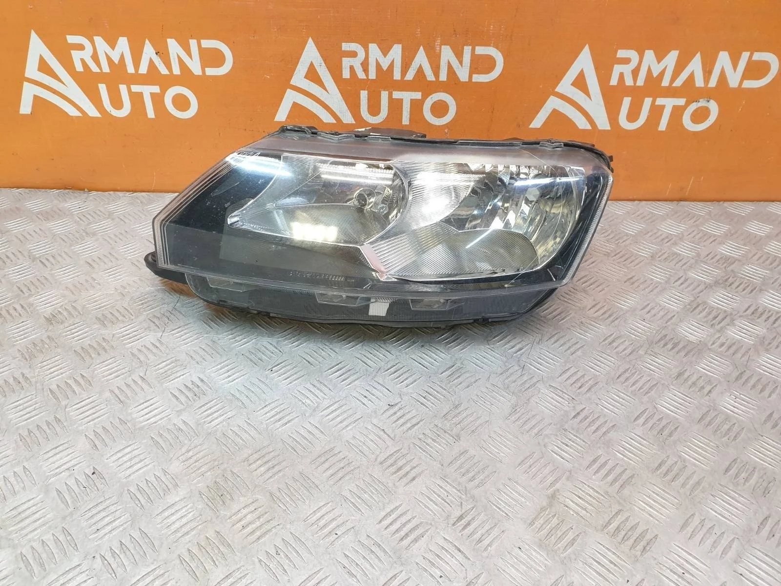 Фара Skoda Rapid 2014-2020 5JB941017 1, левая