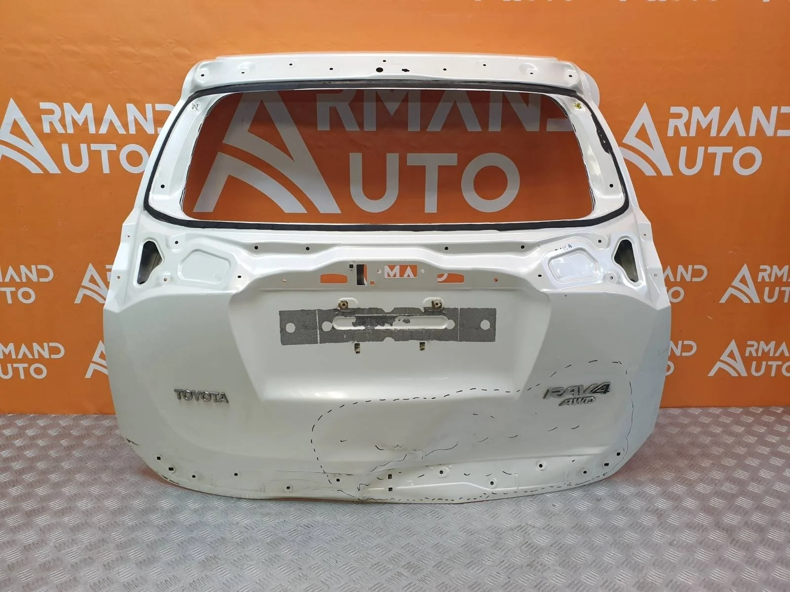 Дверь багажника Toyota RAV4 2015-2019 670050R270 4 CA40