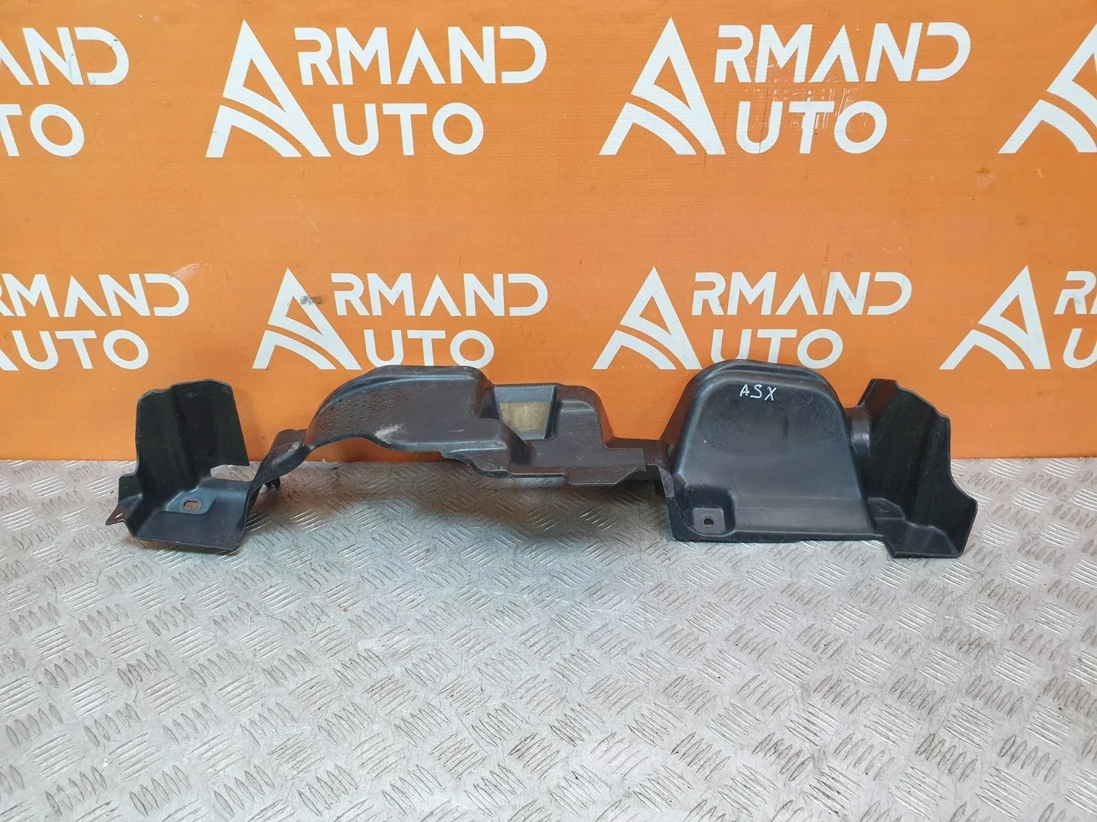 Дефлектор радиатора верхний Mitsubishi ASX 2010-2016 6400C949 1 GA0