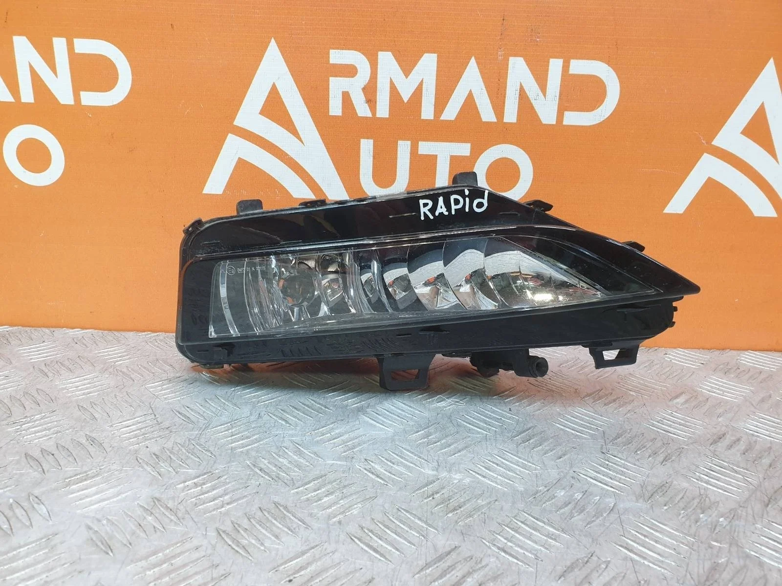 ПТФ Skoda Rapid 2020-2023 60U941700 2, правый