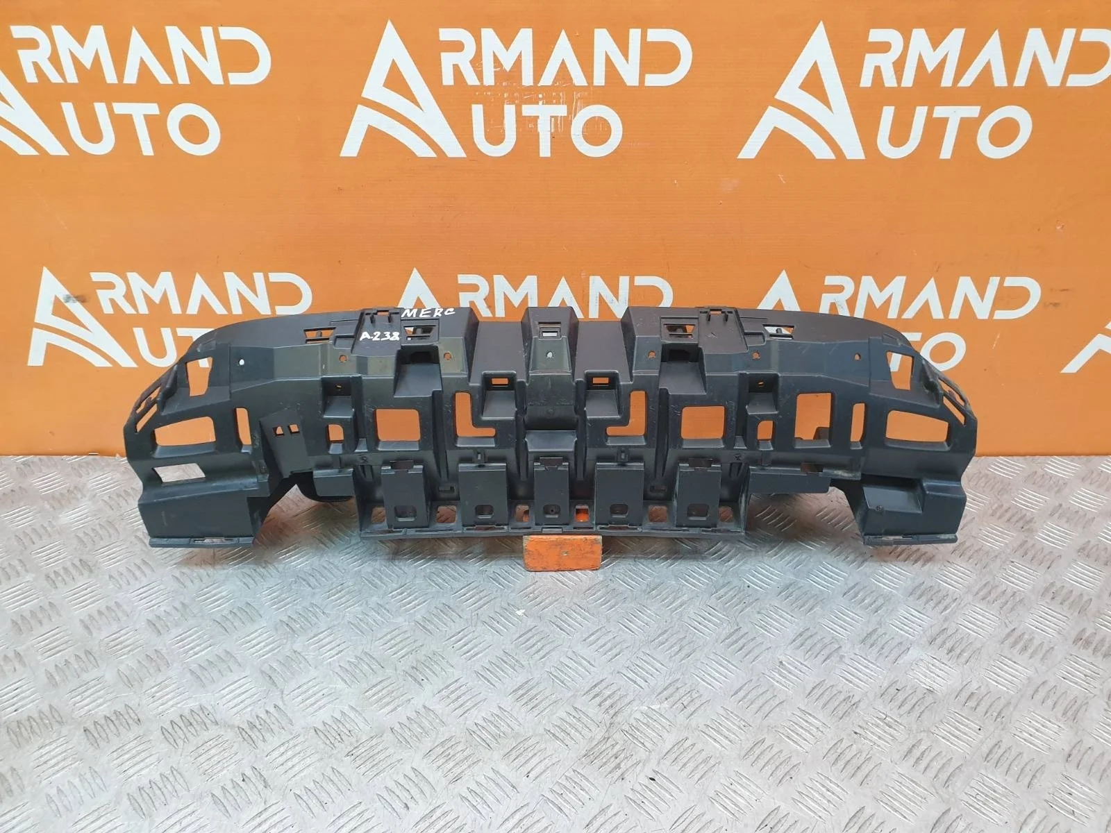 Кронштейн бампера Mercedes E-Class 2016-2023 A2388850101 C238, задний