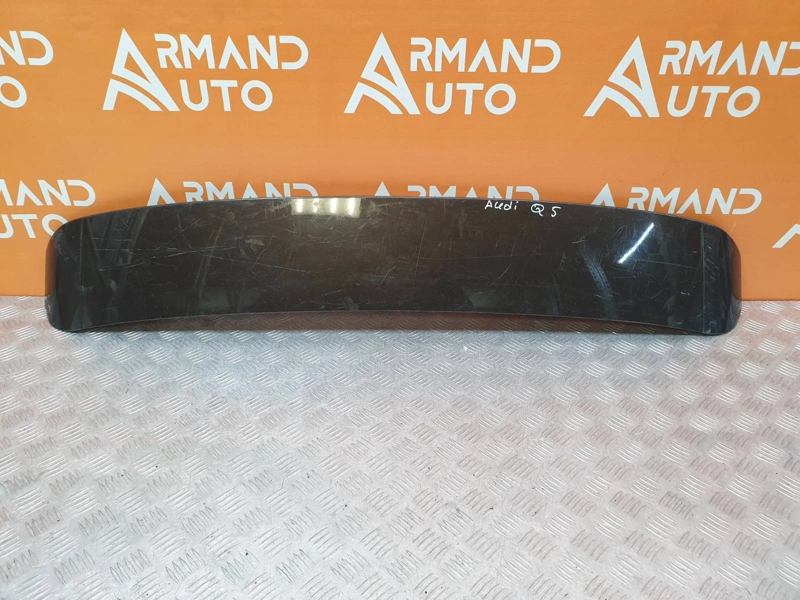 Спойлер двери багажника Audi Q5 2008-2017 8R0827933AGRU 1 8R