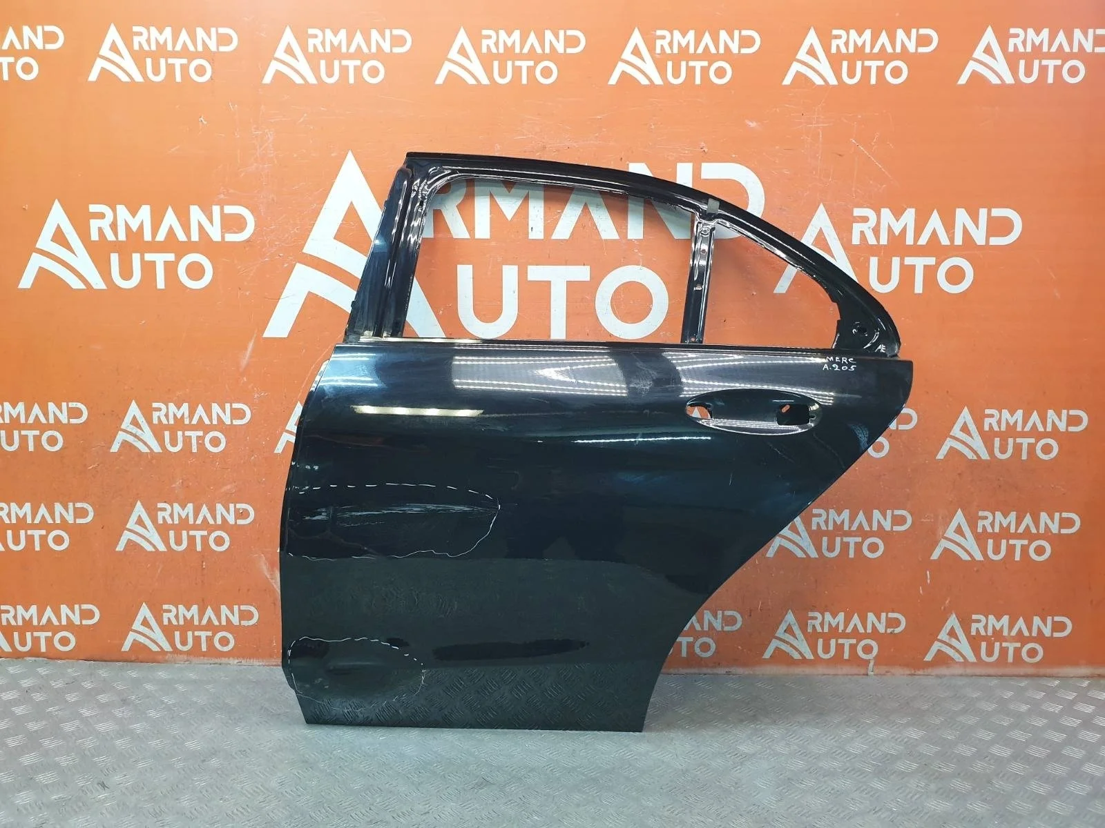 Дверь Mercedes C-Class 2014-2021 A2057300105 W205, задняя левая