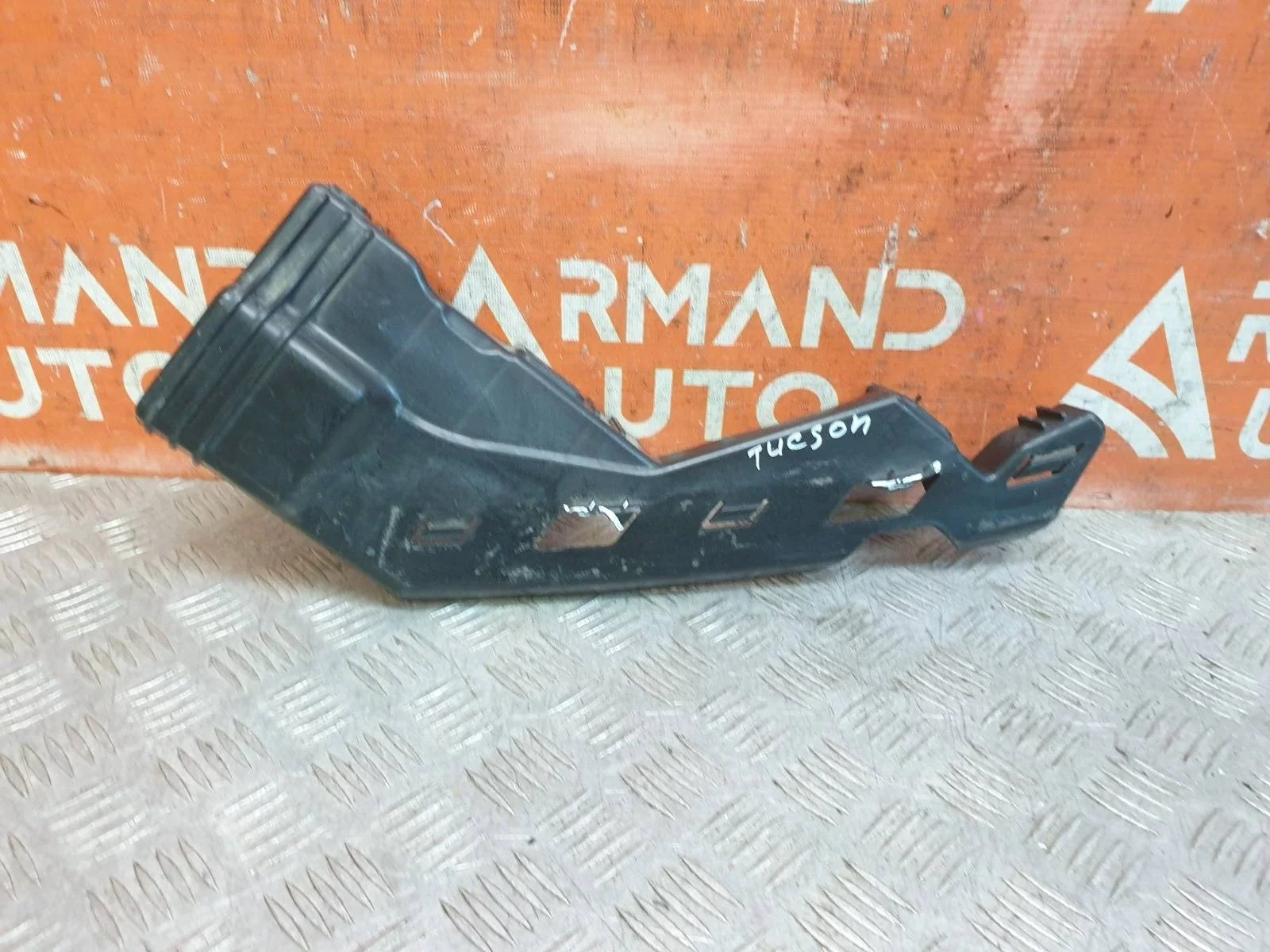 Кронштейн бампера Hyundai Tucson 2015-2021 86551D7000 3, передний левый