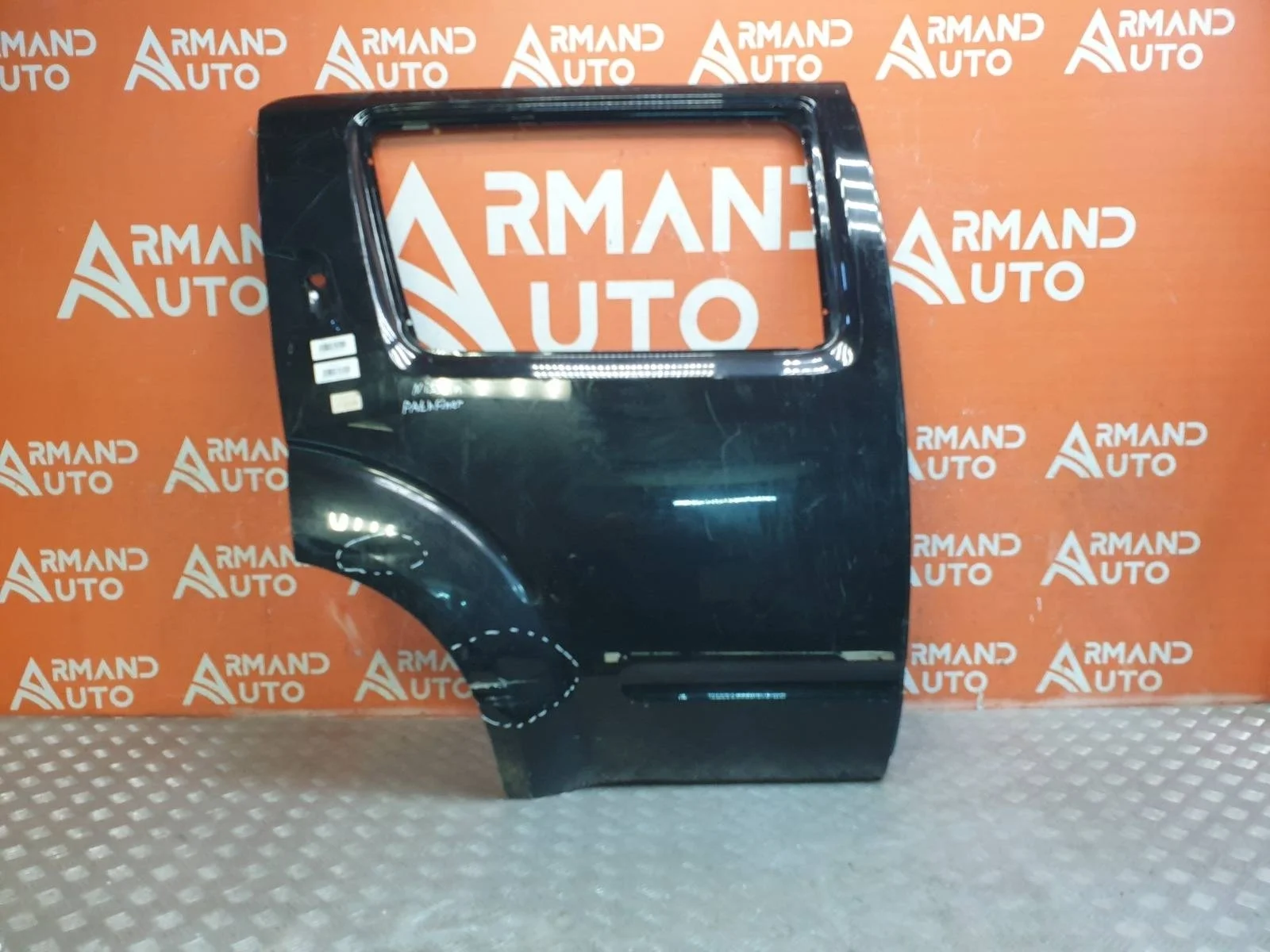 Дверь Nissan Pathfinder 2004-2014 82100EB330 3 R51, задняя правая