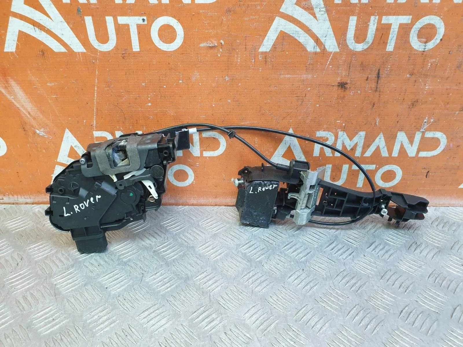 Замок двери Land Rover Range Rover Sport 2005-2013 LR011277 1 L320, передний левый