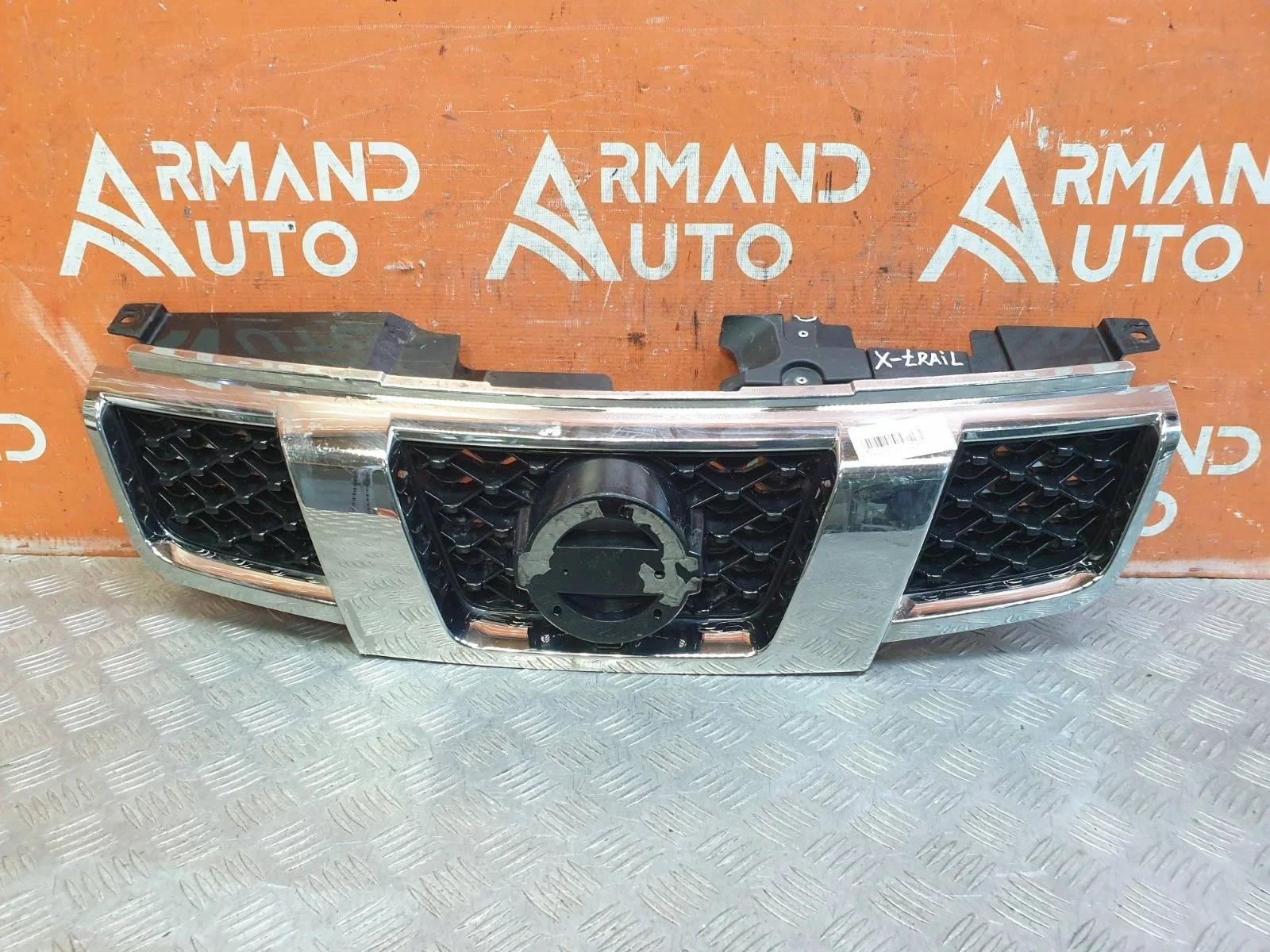 Решетка радиатора Nissan X-Trail 2010-2015 623103UB0B 2 T31
