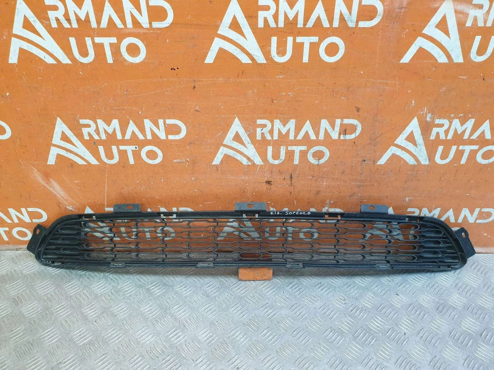 Решетка бампера Kia Sorento 2012-2019 865622P500 2 XM, передняя