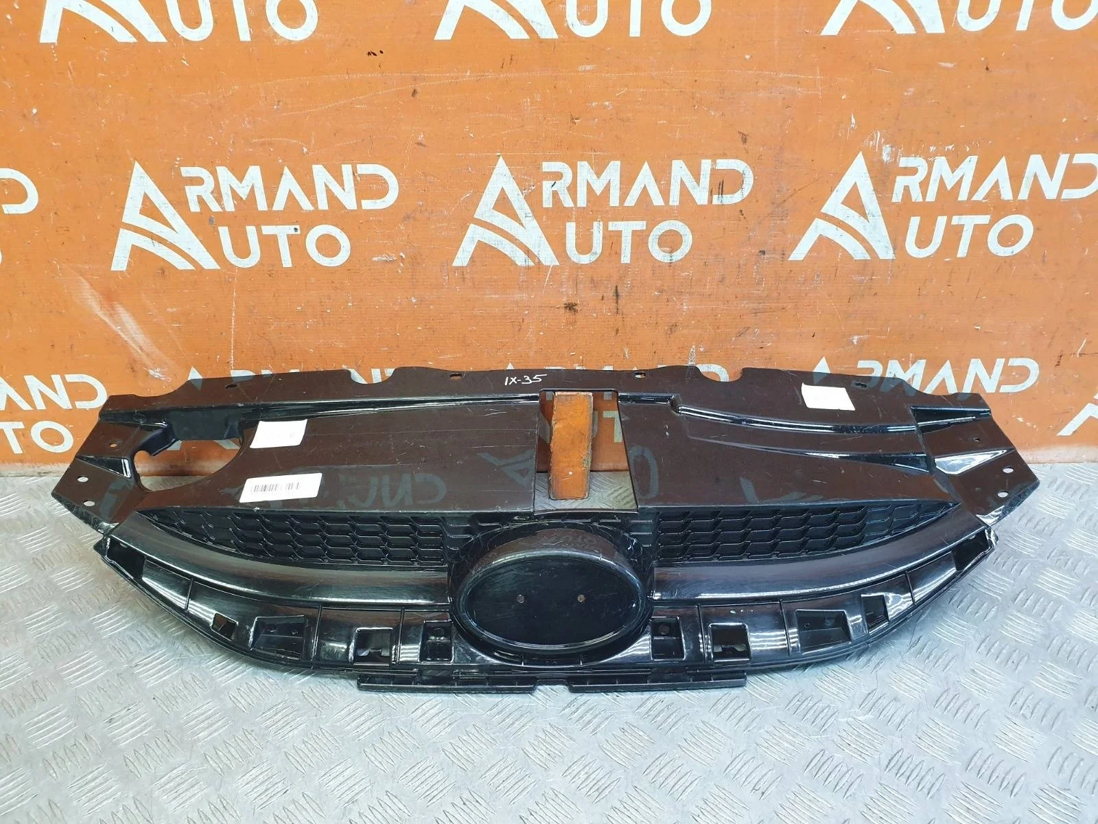 Решетка радиатора Hyundai IX35 2010-2015 863512Y000 1