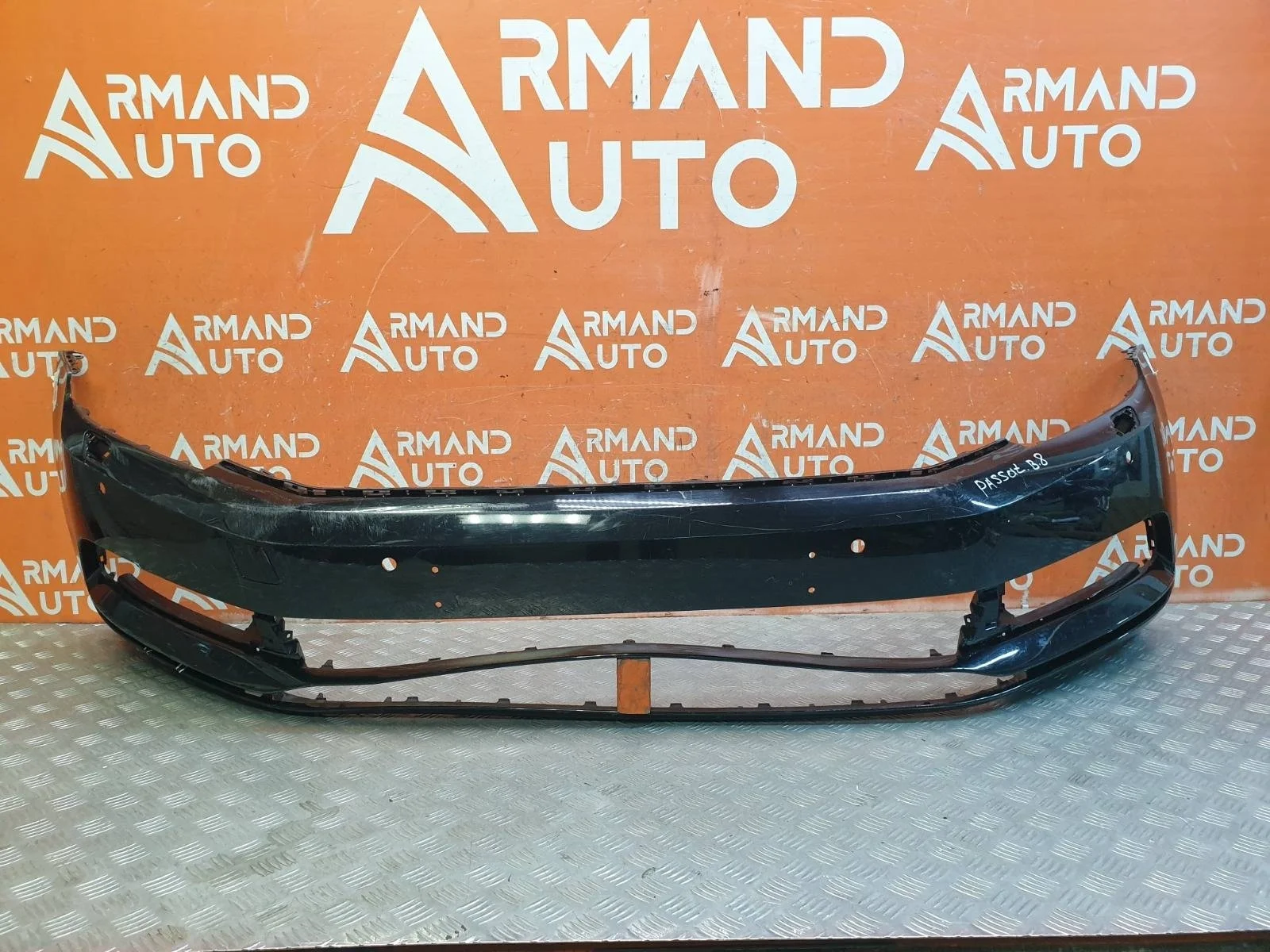 Бампер Volkswagen Passat 2014-2020 3G0807217DGRU B8, передний