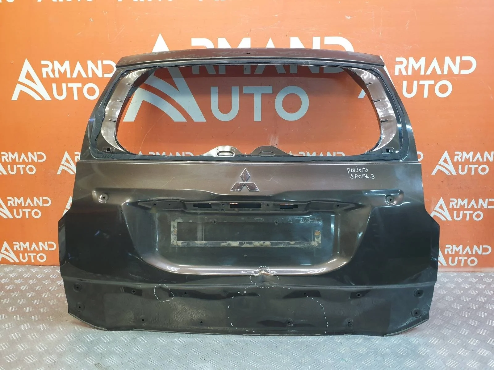 Дверь багажника Mitsubishi Pajero Sport 2015-2021 5801B685 3