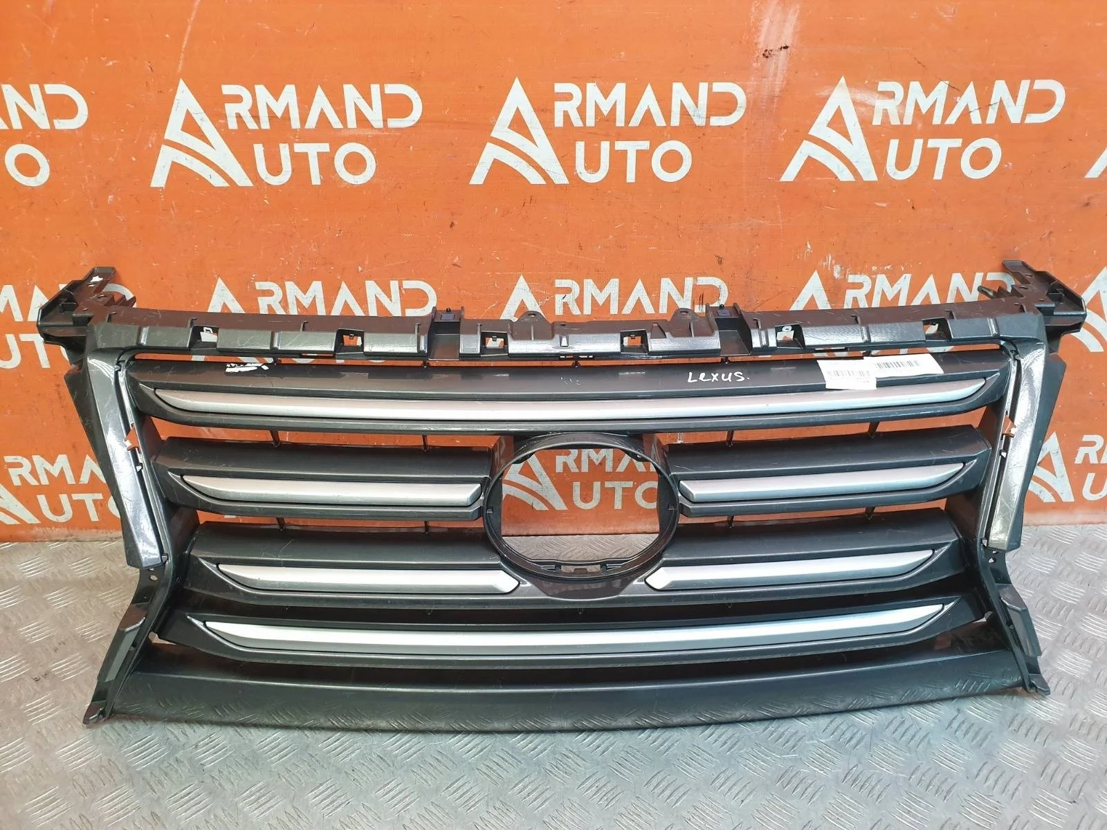 Решетка радиатора Lexus GX 2013-2019 5310160850 2 URJ150