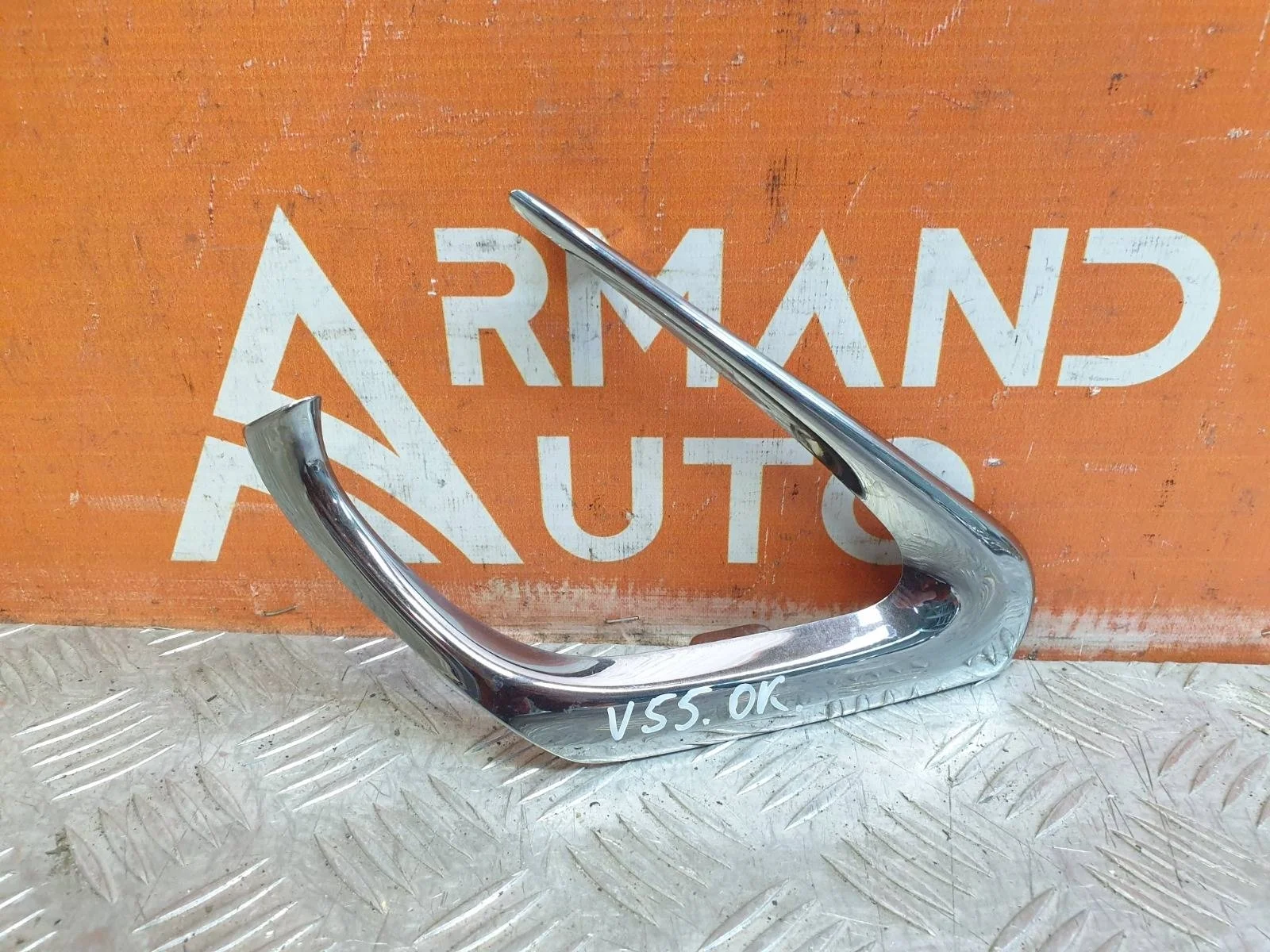 Накладка решетки бампера Toyota Camry 2014-2017 5310233040 7 XV50, передняя правая