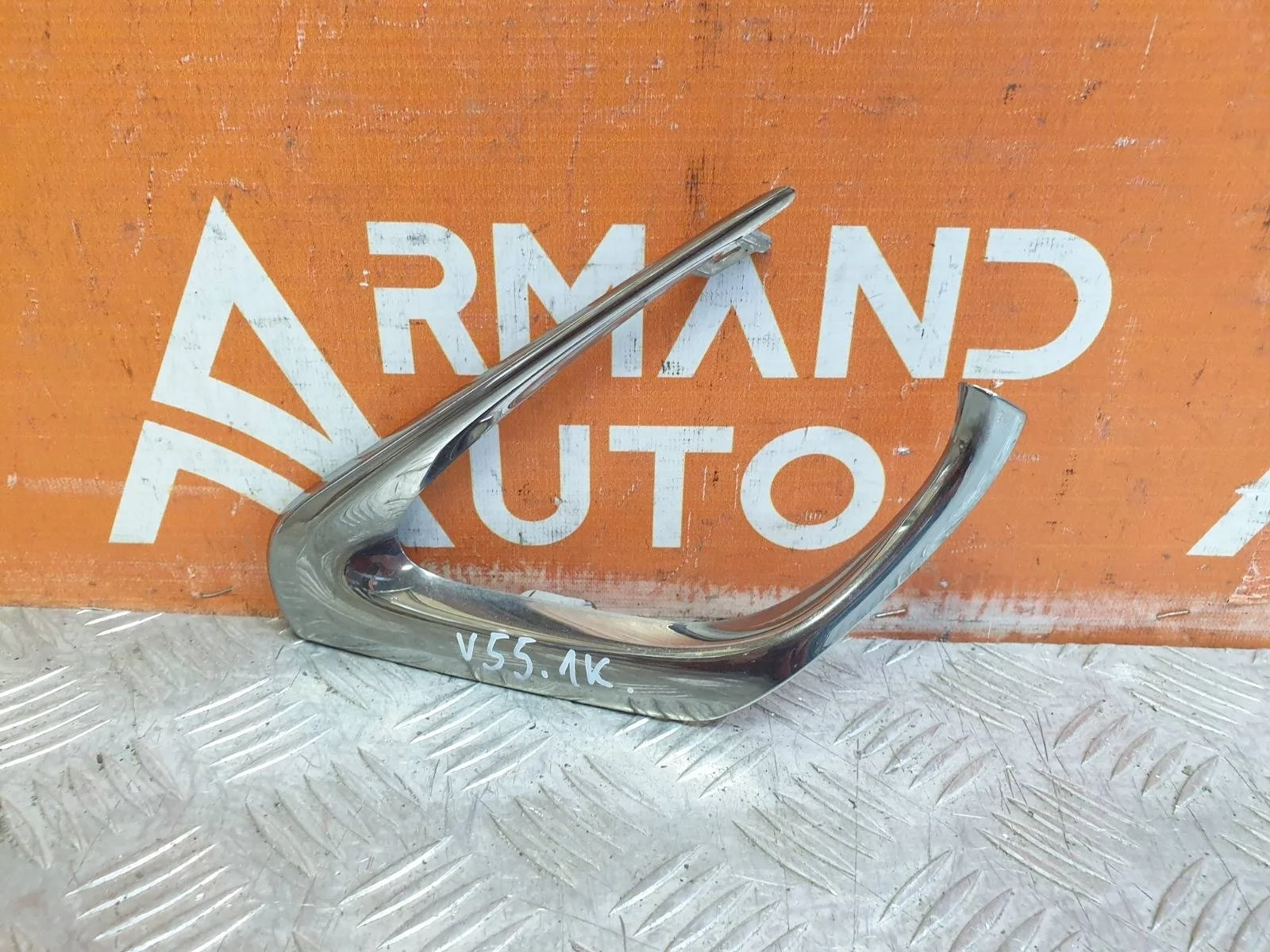 Накладка решетки бампера Toyota Camry 2014-2017 5310233040 7 XV50, передняя левая