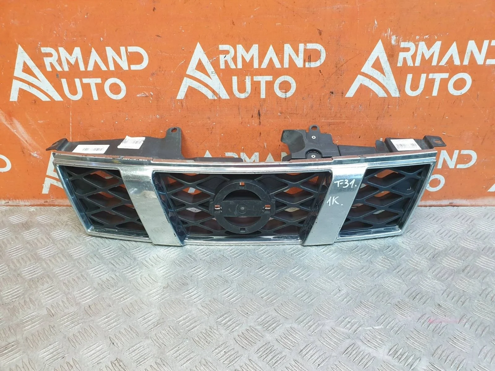 Решетка радиатора Nissan X-Trail 2007-2011 62310JG50A 2 T31