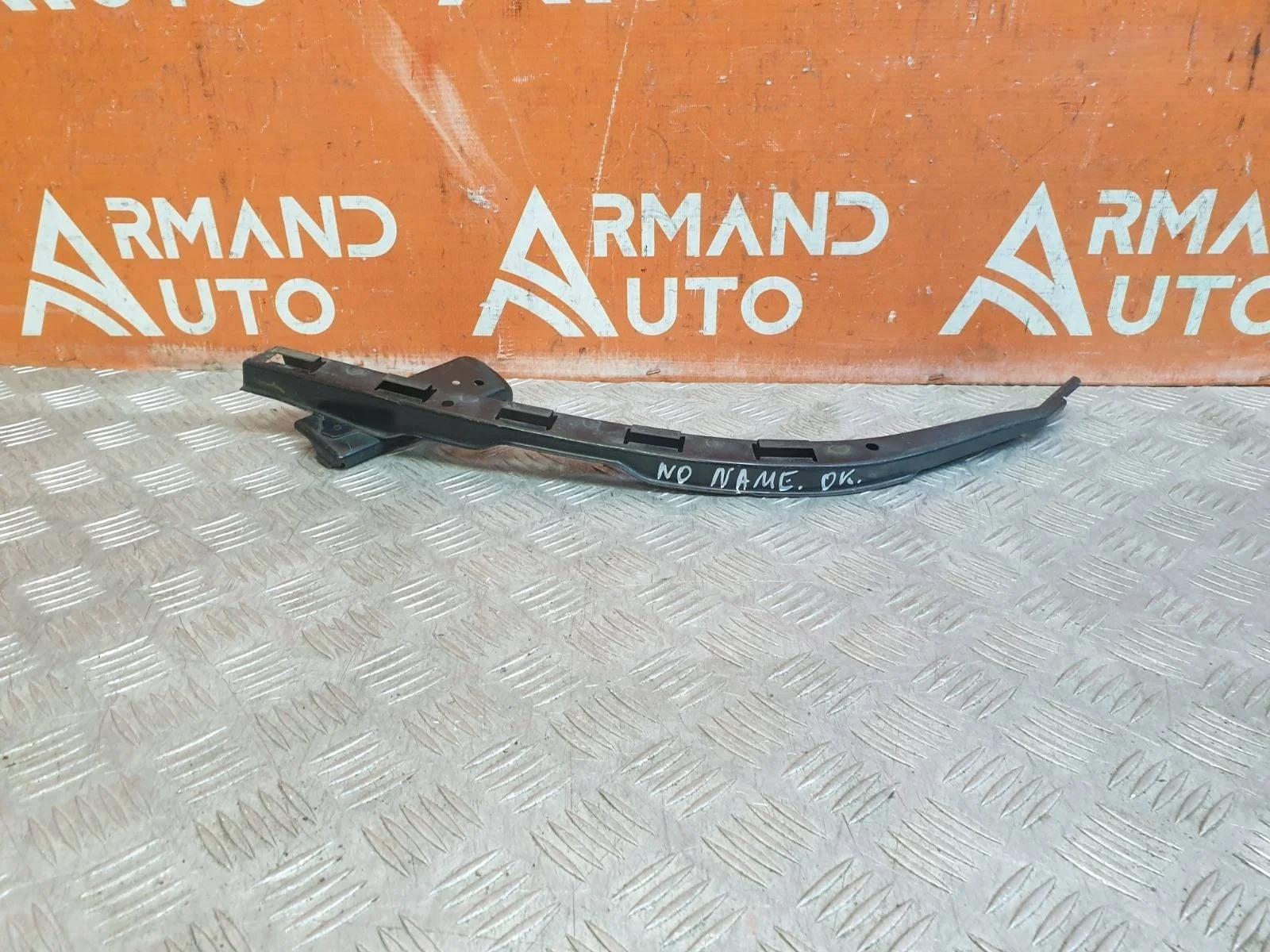 Кронштейн фары Honda Accord 2002-2008 71190SEA000 7, правый