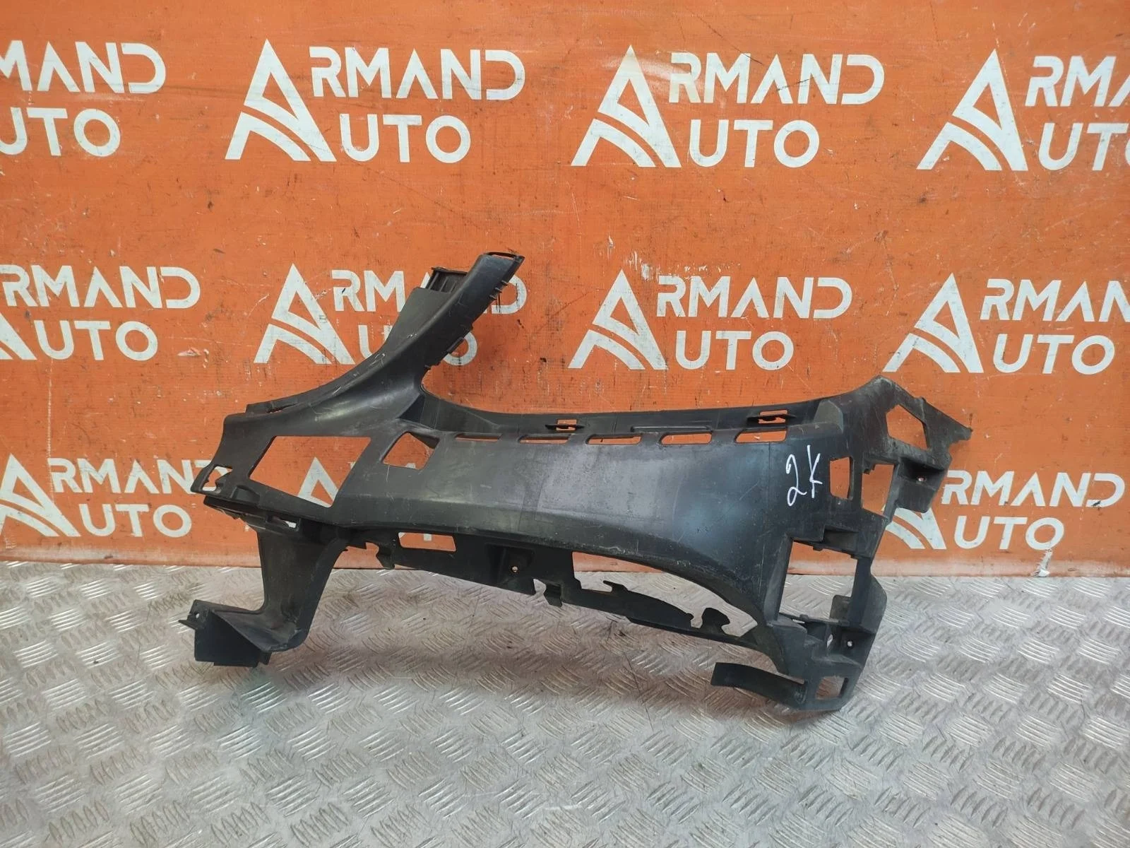 Кронштейн бампера Mercedes E-Class 2016-2020 A2138850865 W213, передний левый