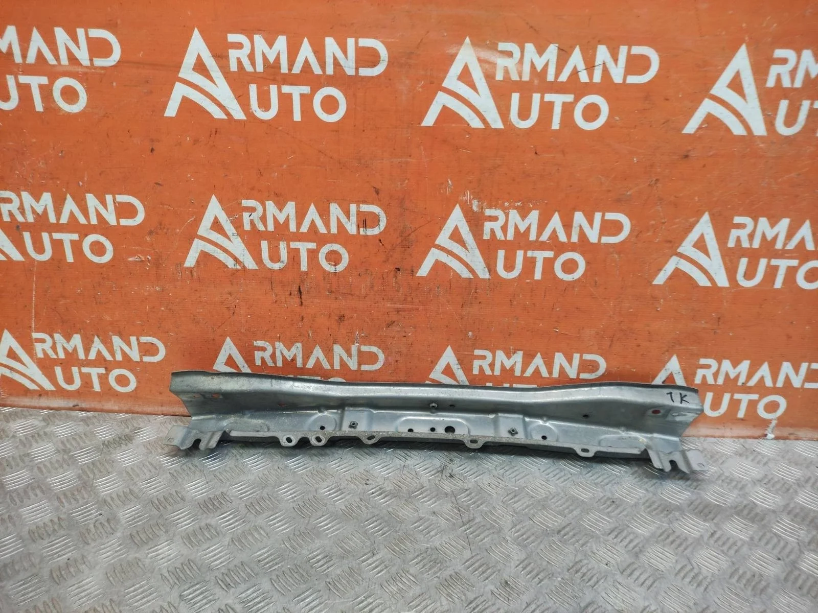 Усилитель бампера верхний Mitsubishi Outlander 2015-2023 6400G576 3, передний