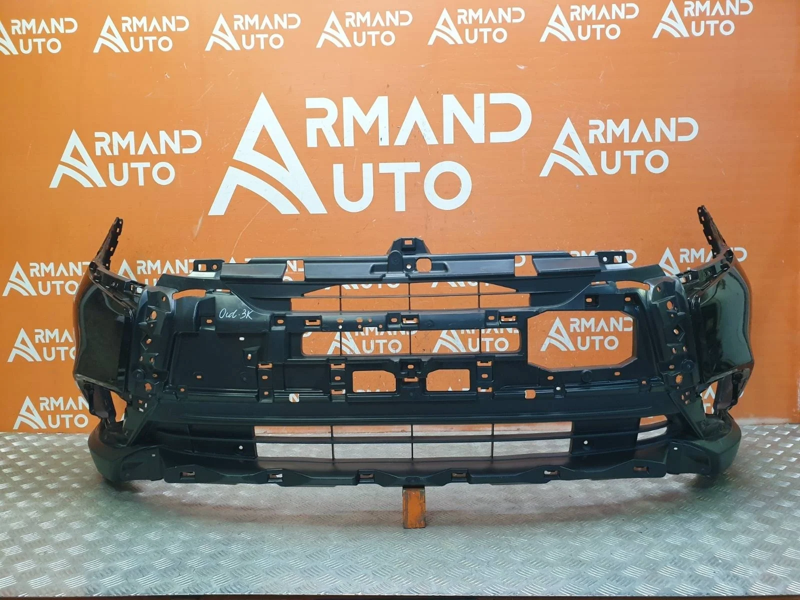 Бампер Mitsubishi Outlander 2015-2018 6400H227 3, передний