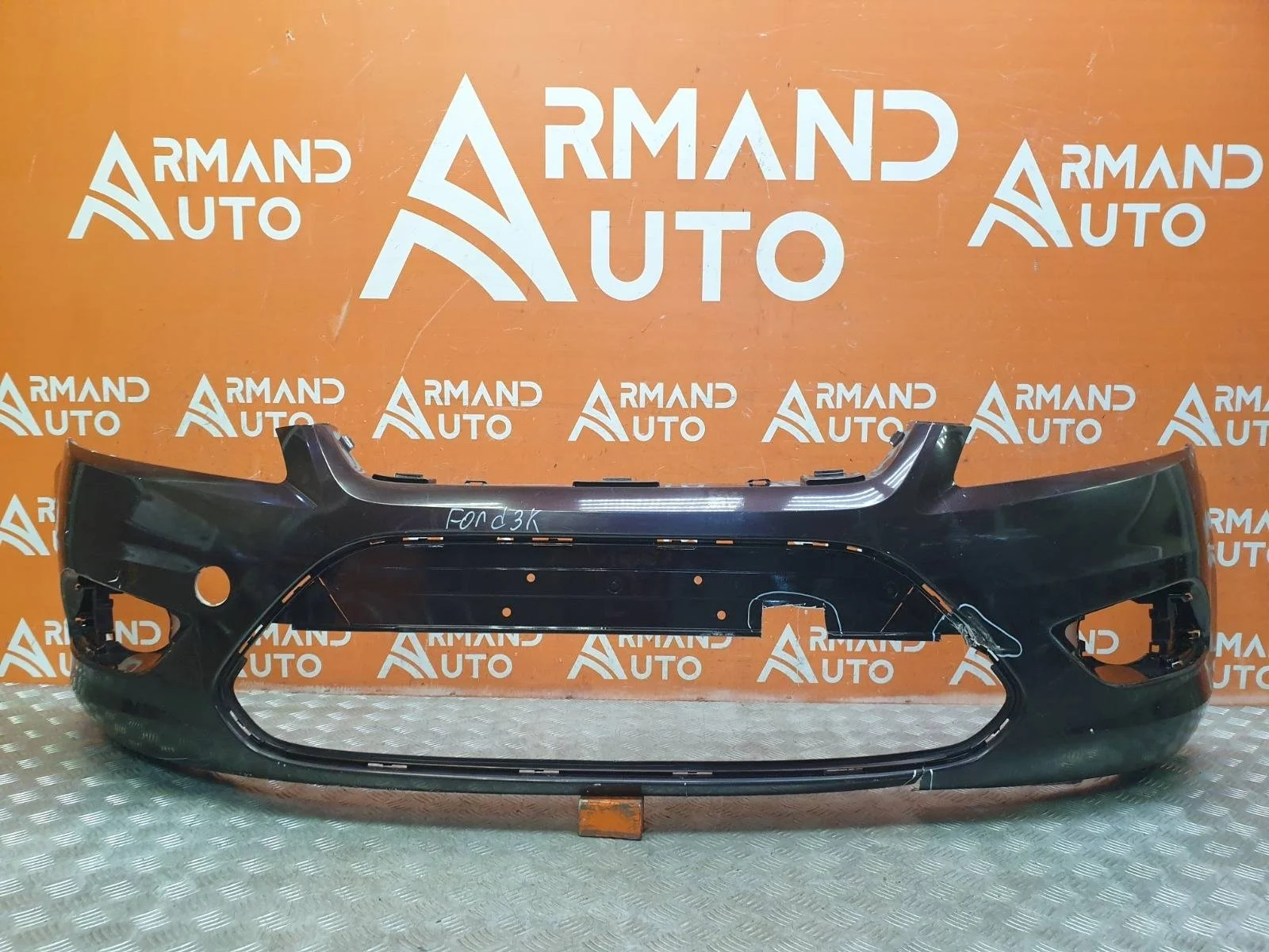 Бампер FORD Focus 2008-2011 1521127 2, передний