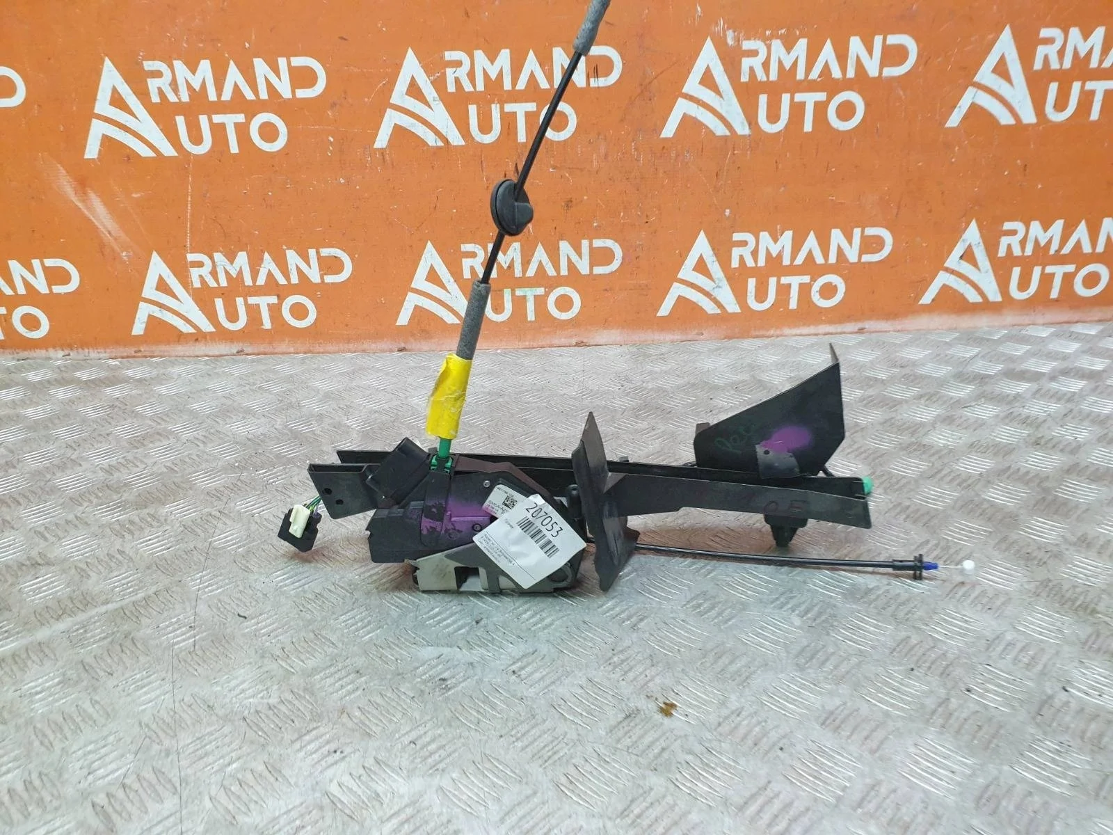 Замок двери Ford Kuga 2012-2019 1942812 2 CBS, передний правый