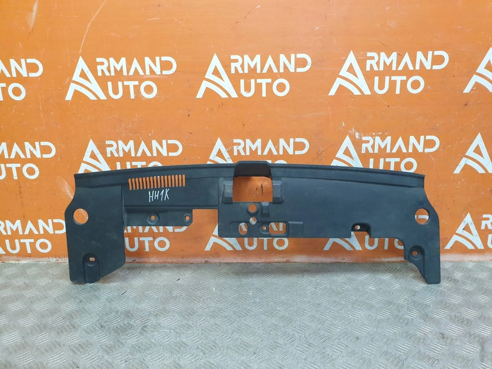 Кожух замка капота Mitsubishi Lancer 2007-2017 6400A831 10