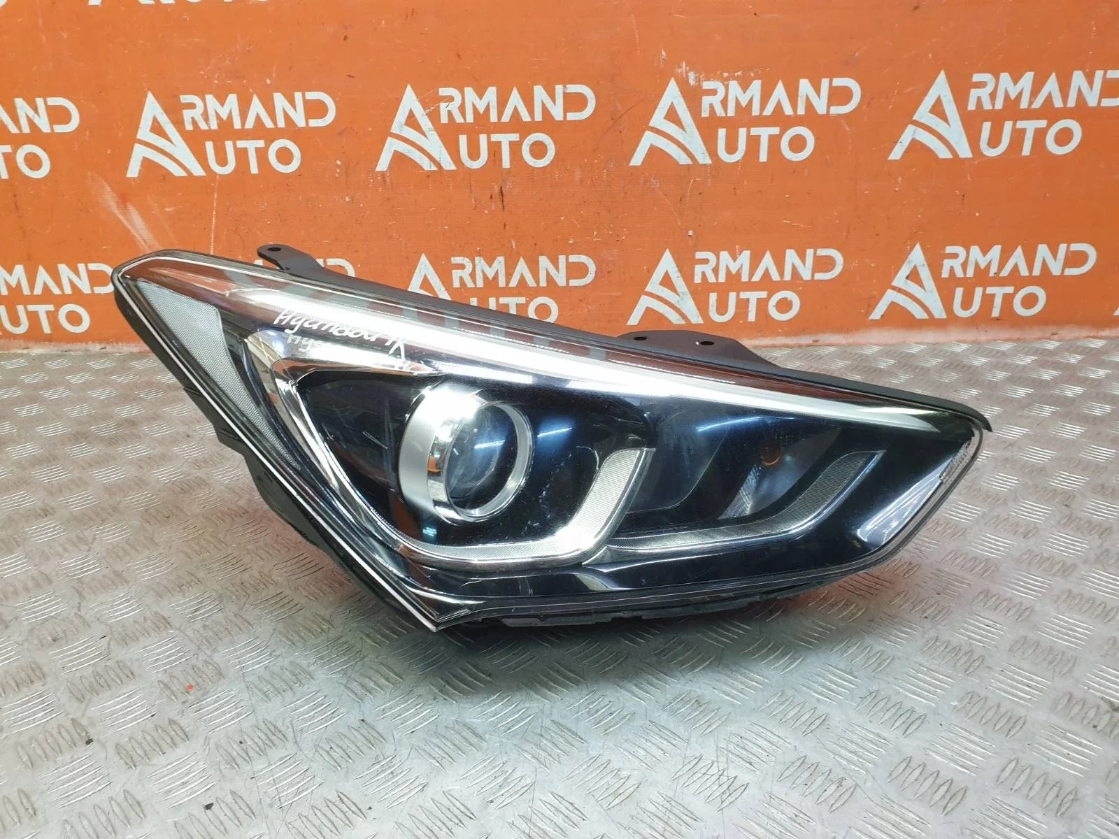 Фара Hyundai Santa Fe 2015-2019 921022W600 3 DM, правая