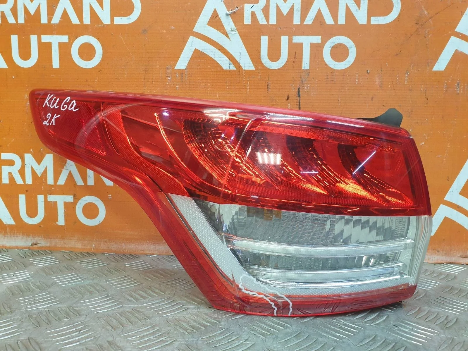 Фонарь внешний Ford Kuga 2012-2016 2039549 2 CBS, левый