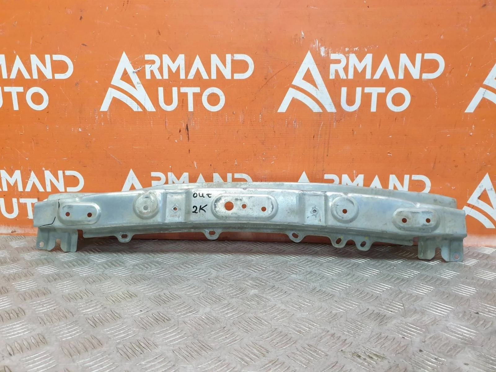 Усилитель бампера верхний Mitsubishi outlander 2015-2023 6400G576 3, передний