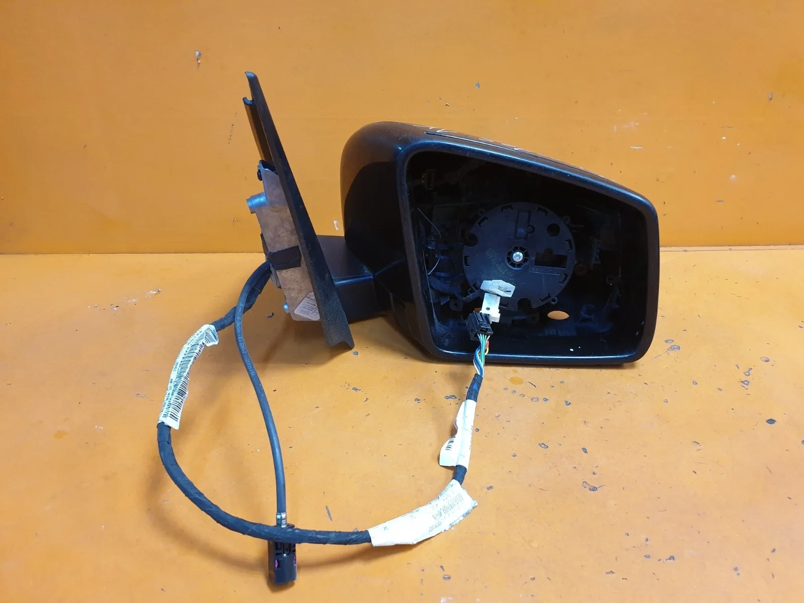 Зеркало Mercedes M ML GLE-Class 2011-2018 A1668109800 W166, правое