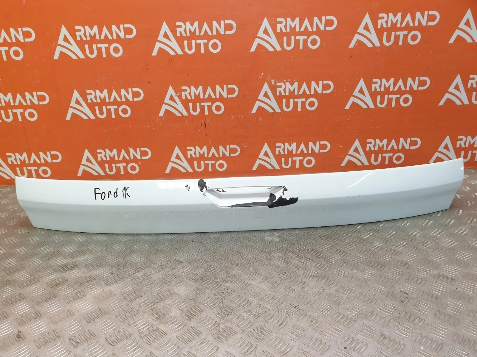 Накладка двери багажника Ford Kuga 2012-2019 2179754 2 CBS