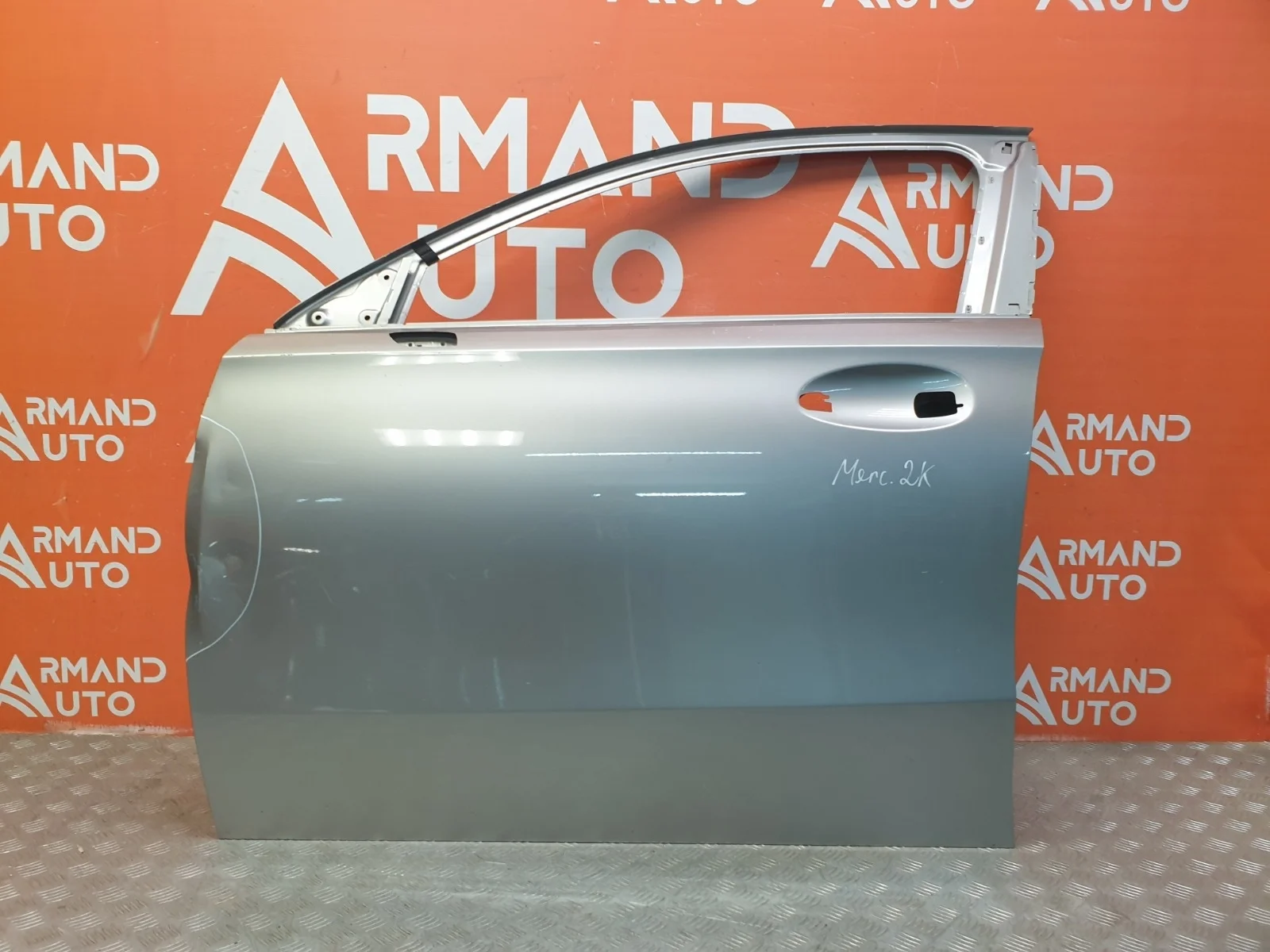 Дверь Mercedes A-Class 2018-нв A1777200700 W177, передняя левая