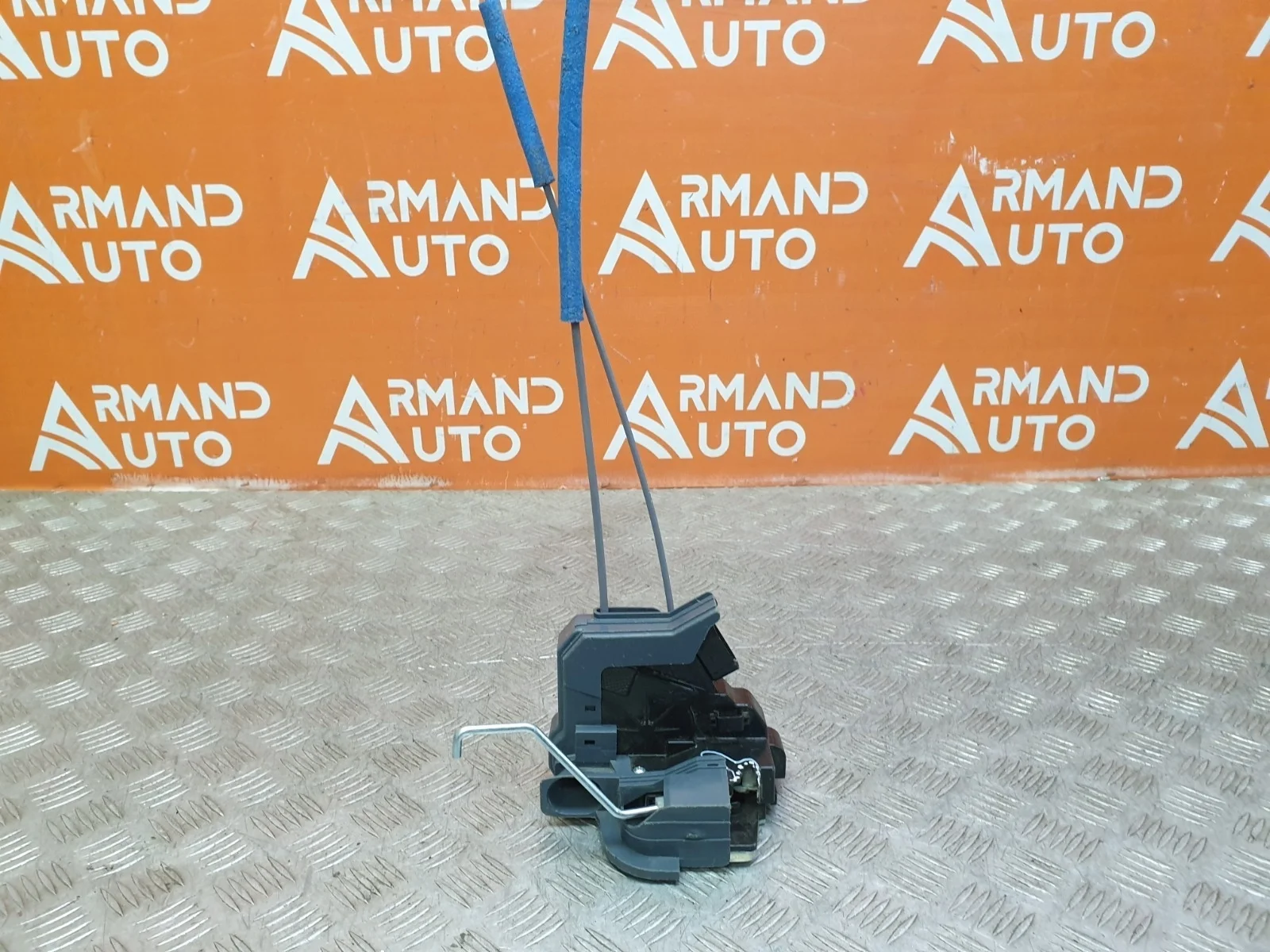 Замок двери Hyundai Solaris 2017-2022 81320H5020 2, передний правый