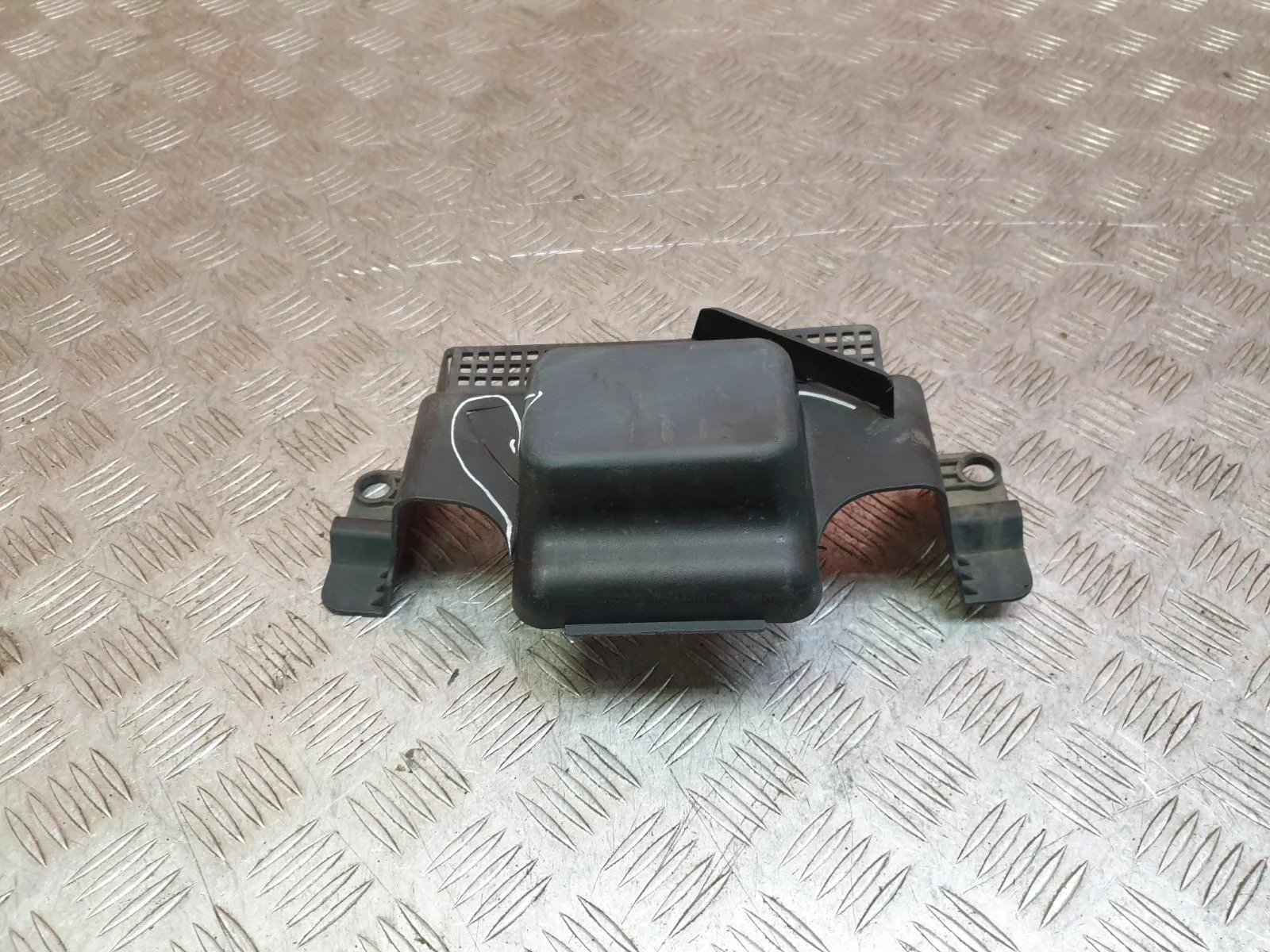 Накладка панели передней Mazda 3 2013-2018 BHN9501C0A 3 BM