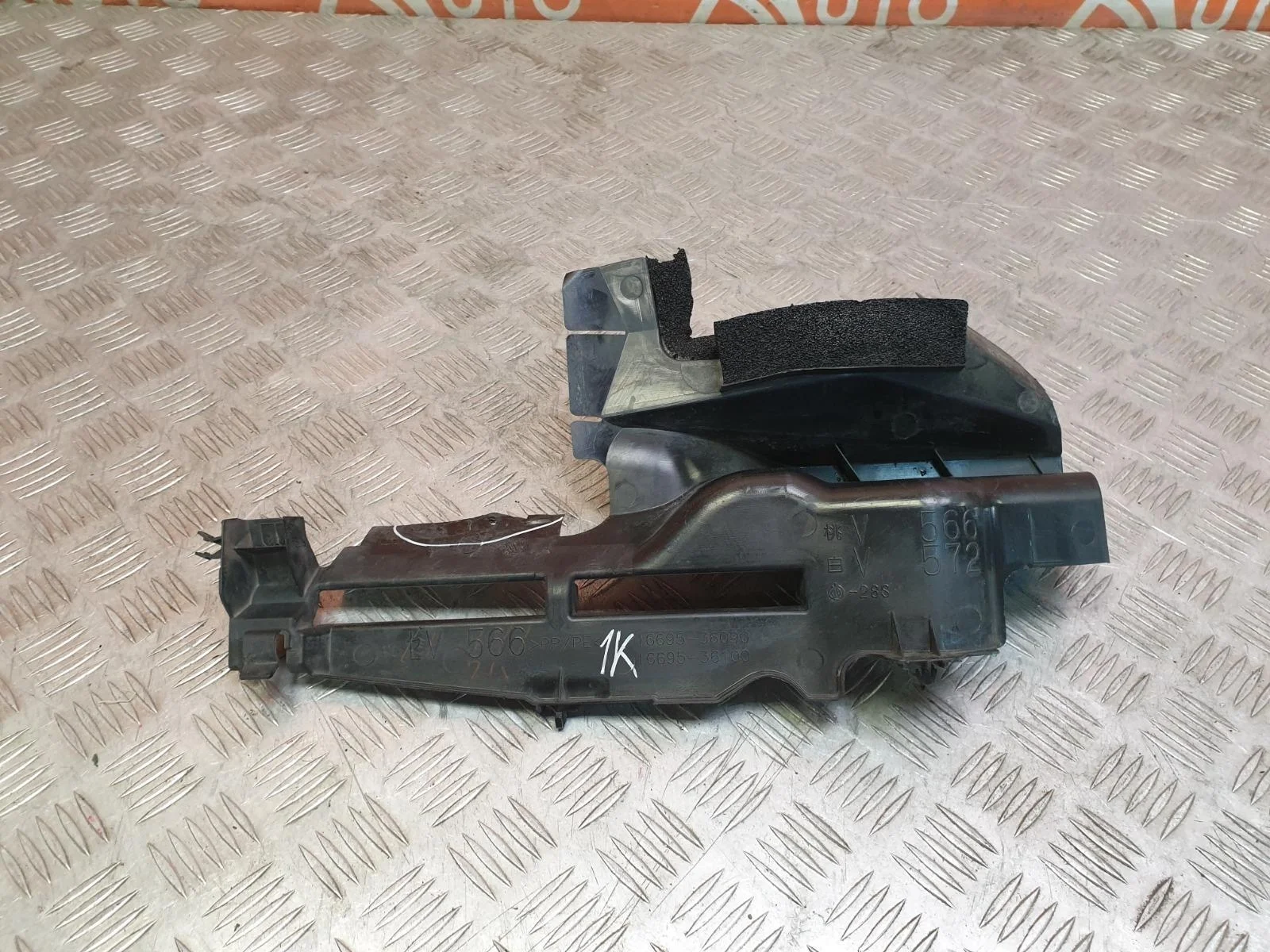 Дефлектор радиатора Toyota RAV4 2015-2019 1669536090 4 CA40, передний левый