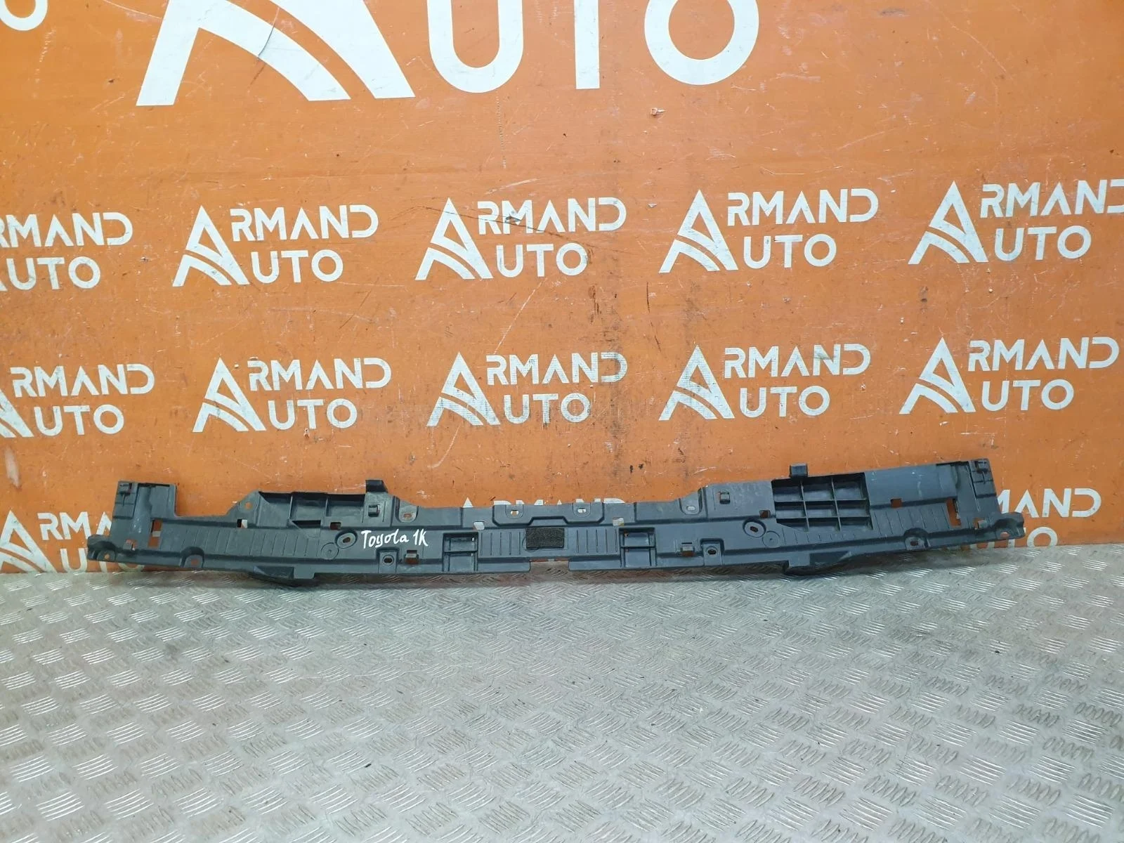 Кронштейн бампера Toyota Land Cruiser 2015-2021 5261560081 200, задний