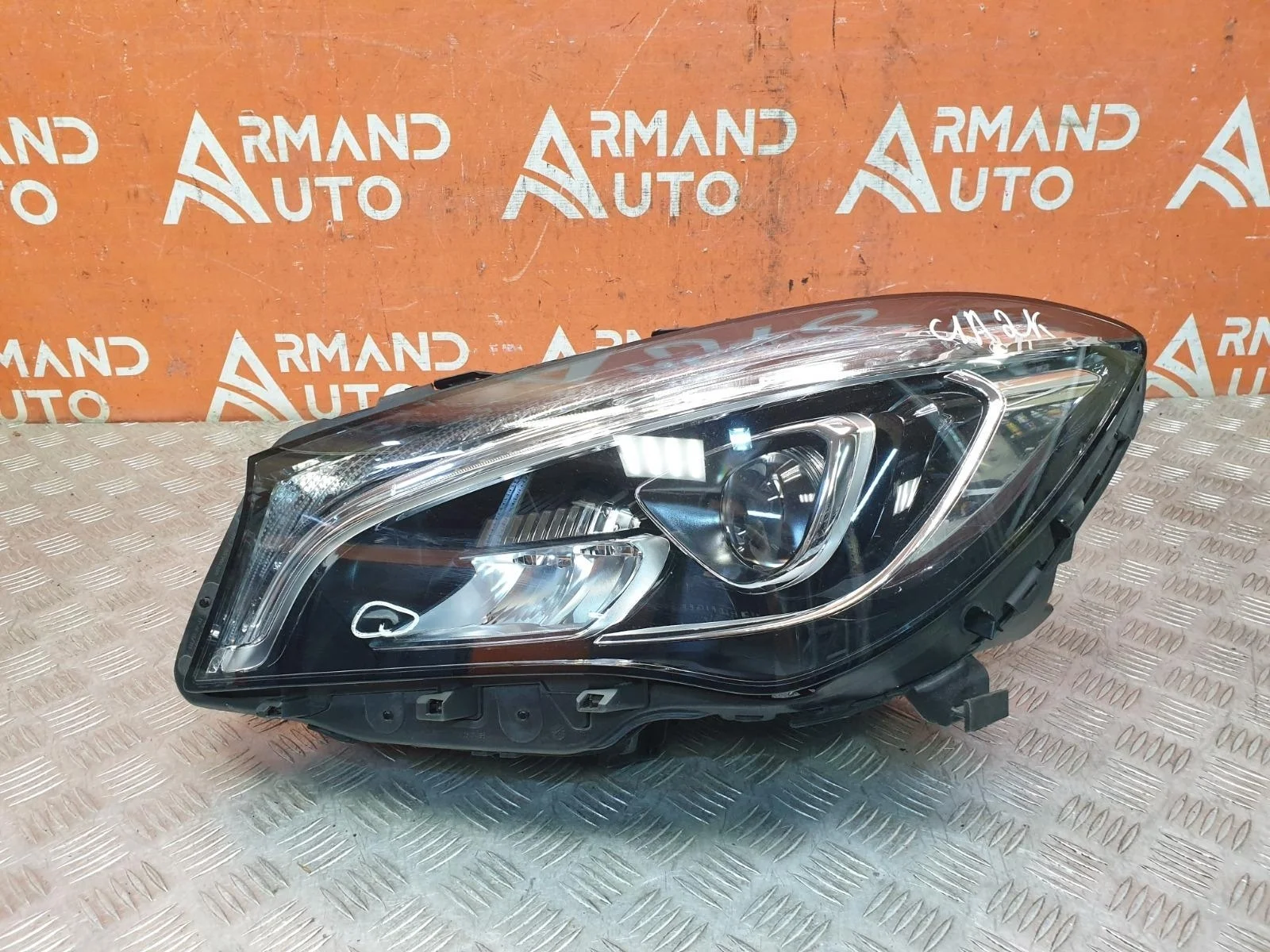Фара Mercedes CLA-Class 2016-2019 A1179067800 C117 X117, левая