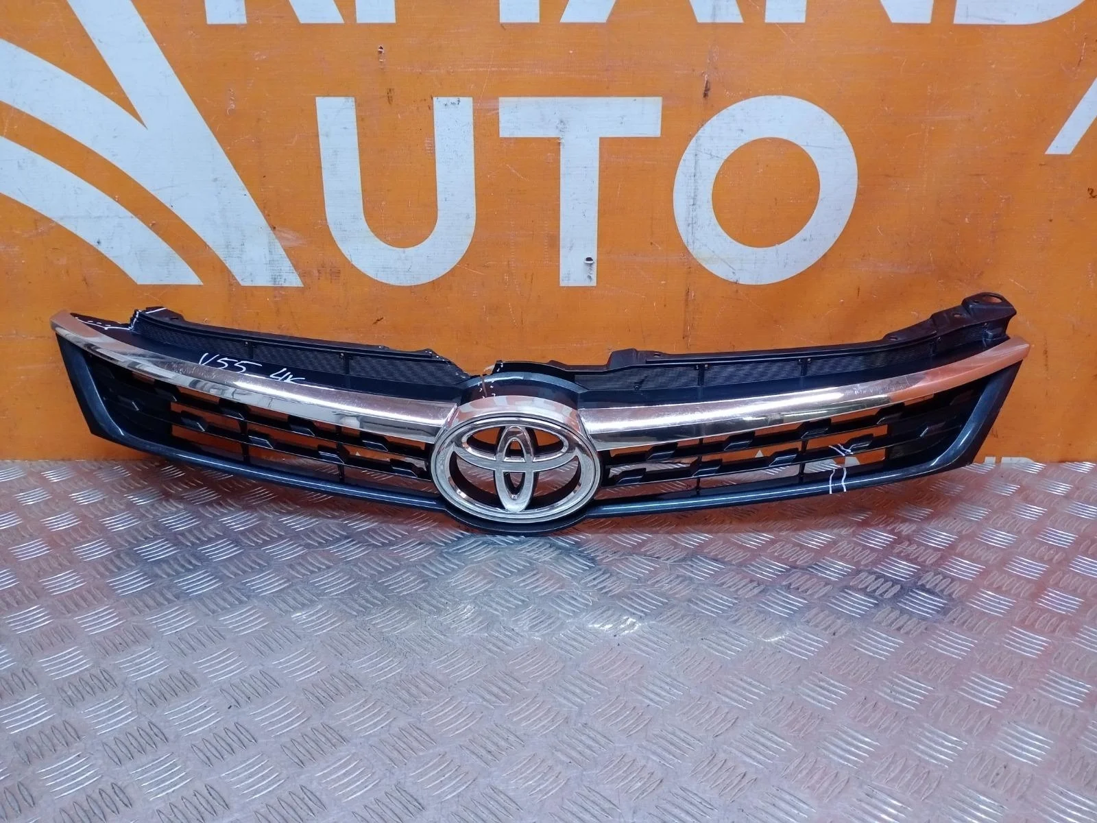 Решетка радиатора Toyota Camry 2017-2018 5310106E40 7 XV50