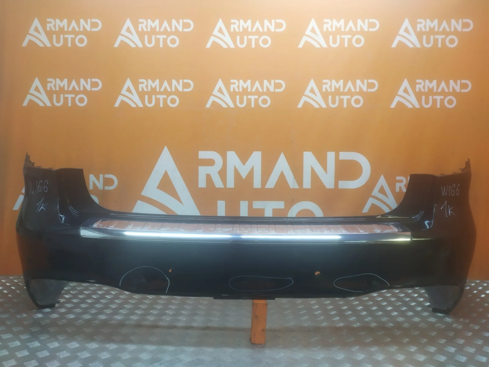 Бампер Mercedes GL GLS-Class 2015-2019 A16688559009999 X166, задний