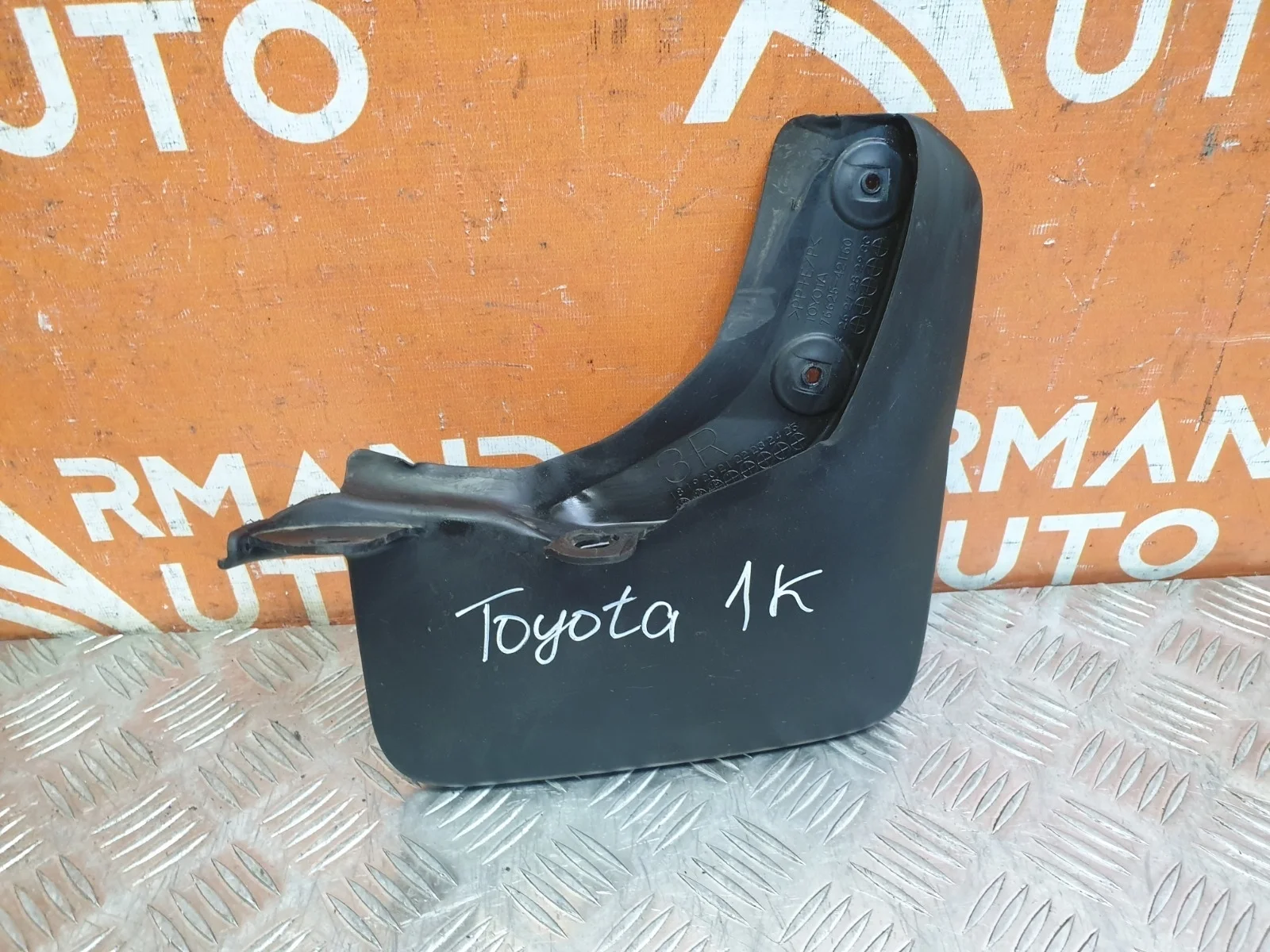 Брызговик toyota RAV4 2018-нв 7662542160 5 XA50, задний правый